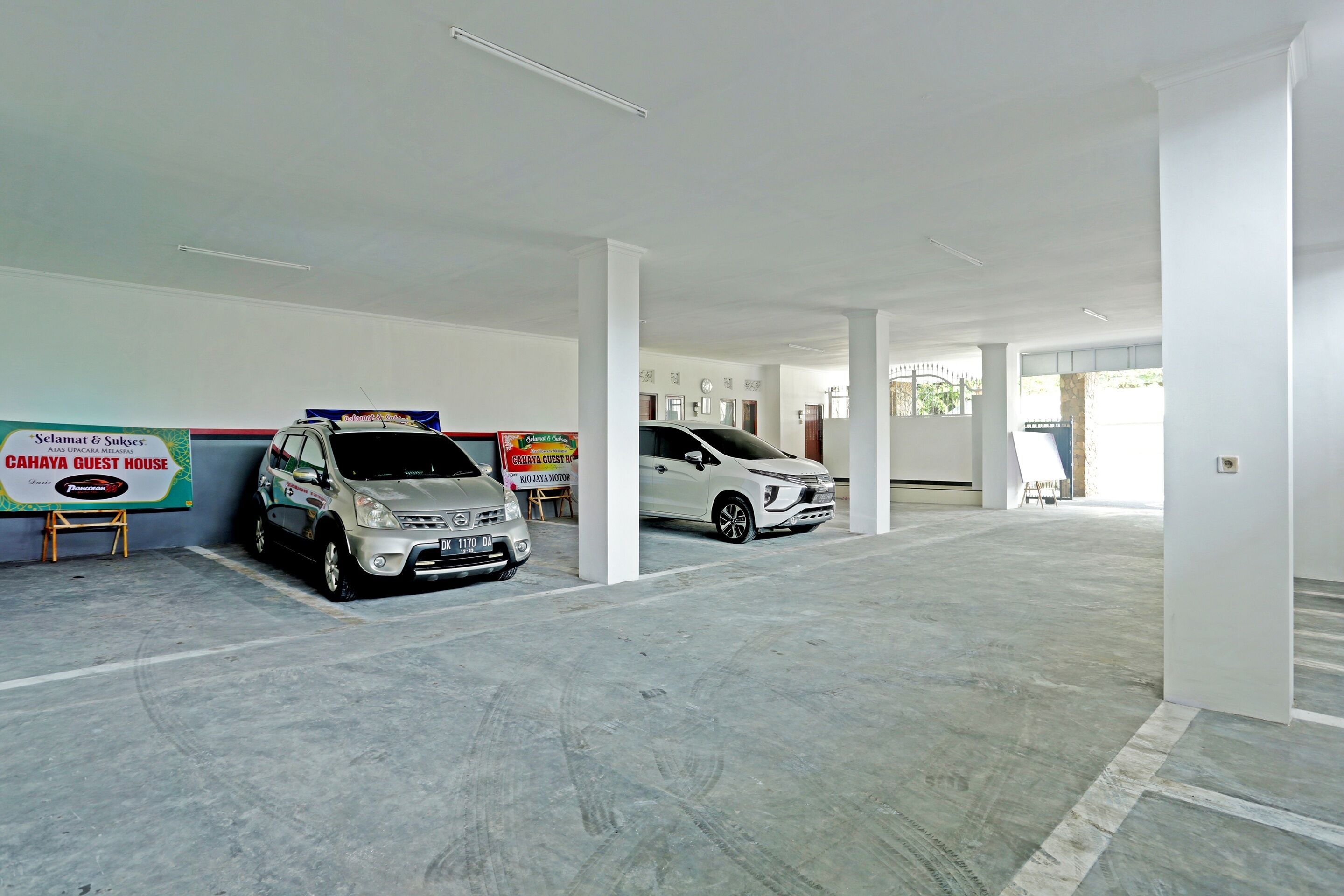 Cahaya Guest House by OYO