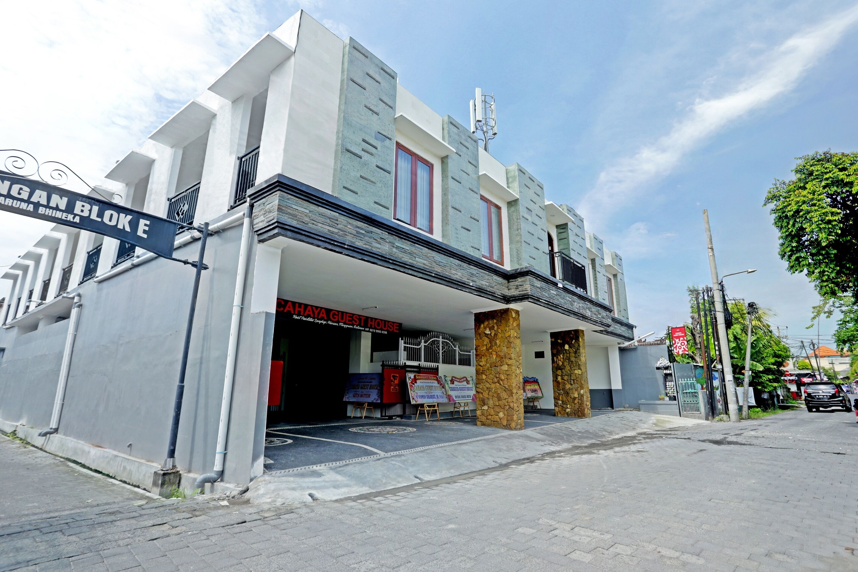 Cahaya Guest House by OYO