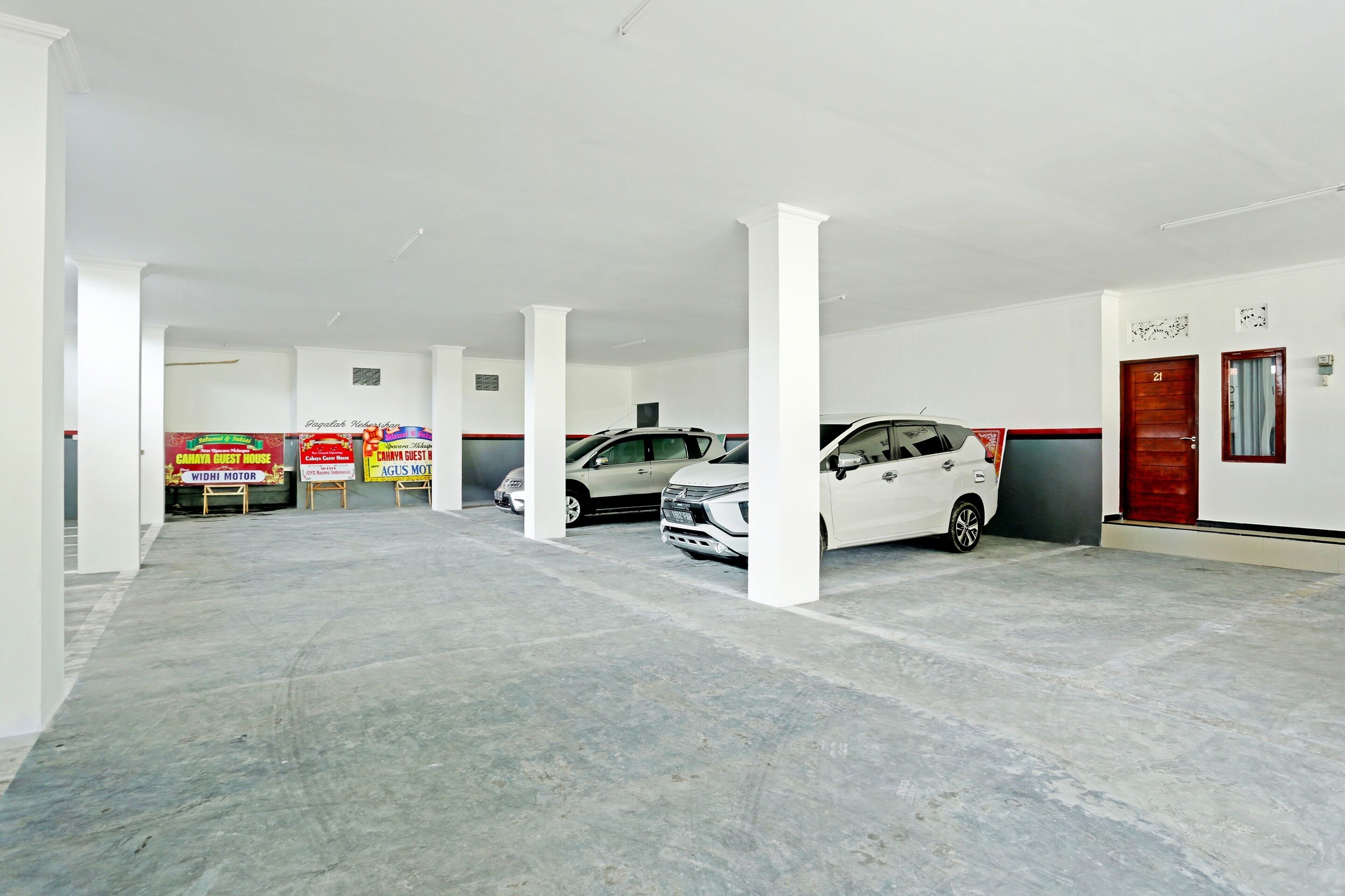 Cahaya Guest House by OYO