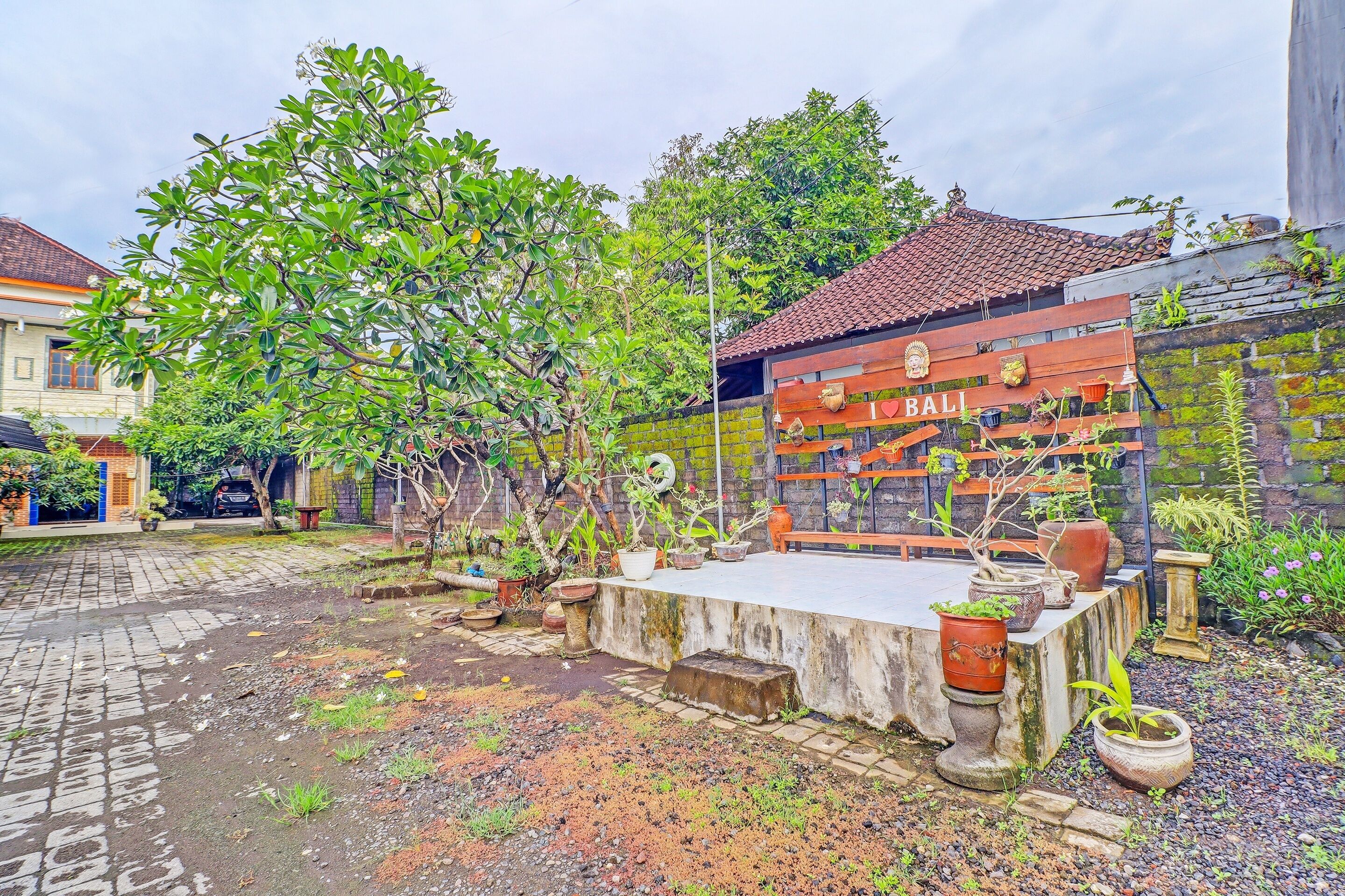Capital O Hotel Kertha