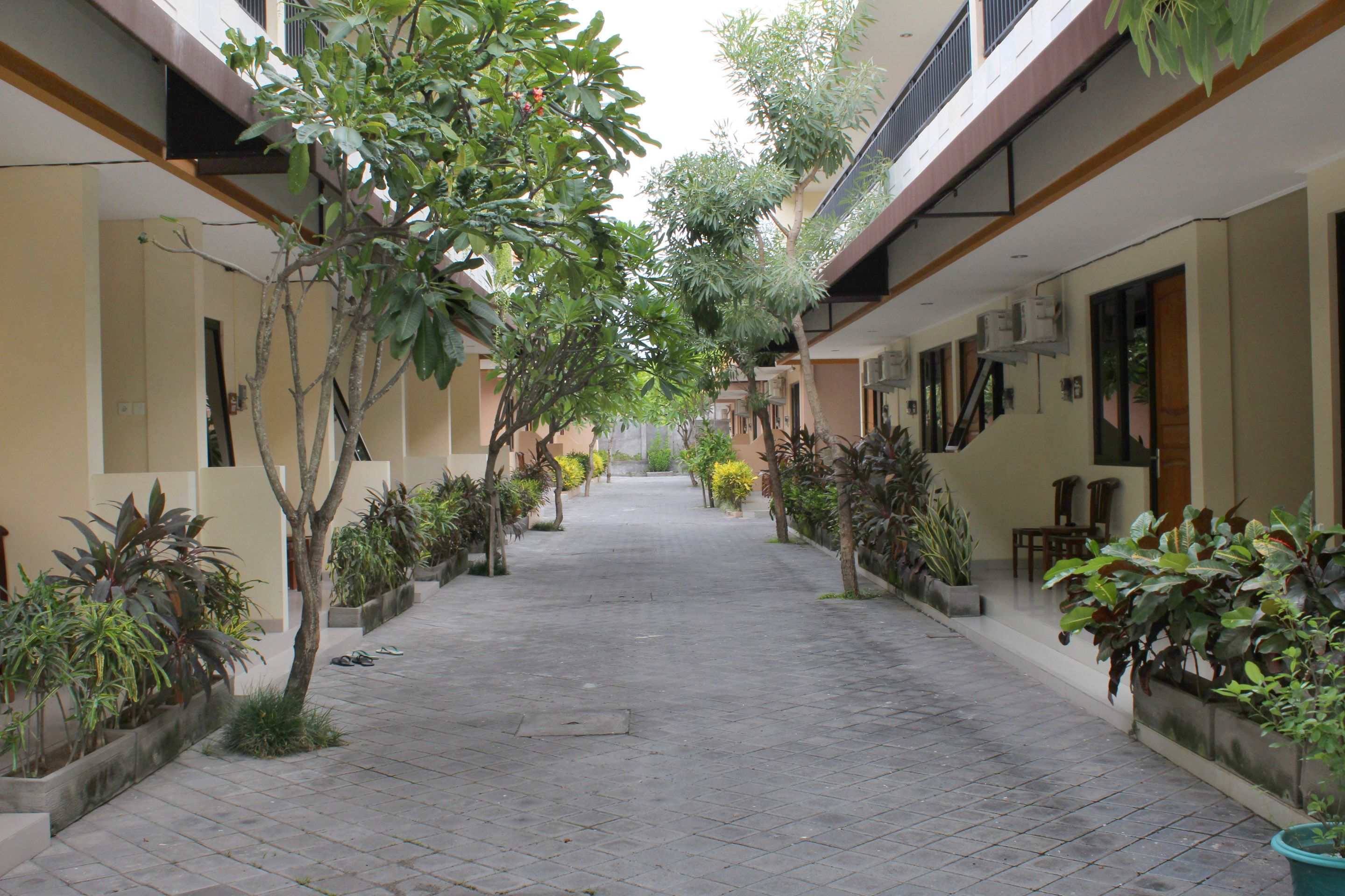 Dee Mansion