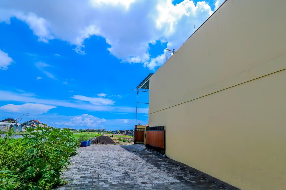 Dewi Uma House by OYO Rooms