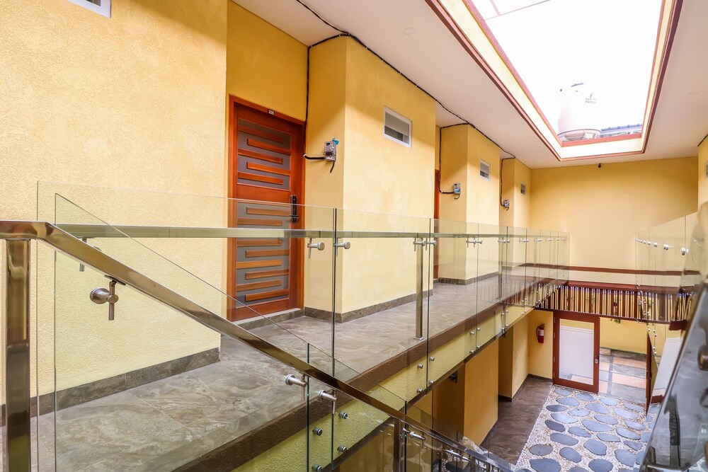 Dewi Uma House by OYO Rooms