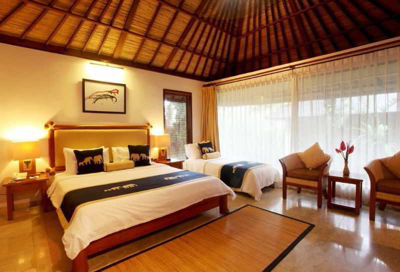 Mason Elephant Park & Lodge