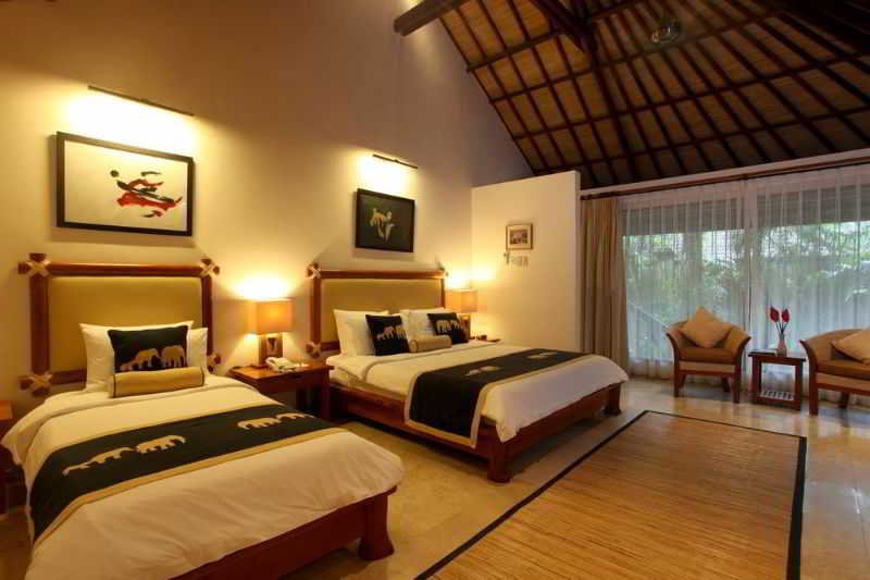 Mason Elephant Park & Lodge