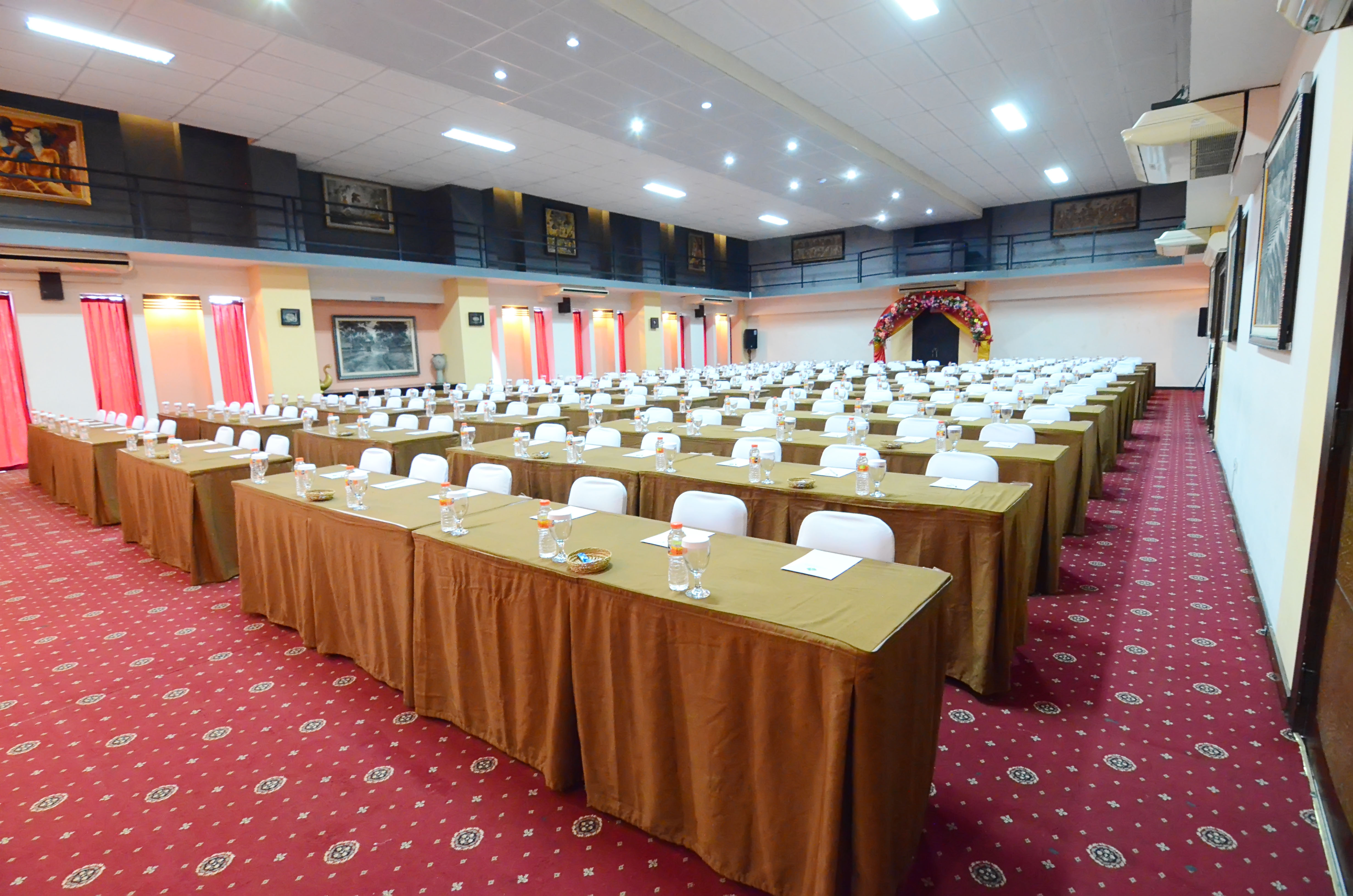 Grand Santhi
