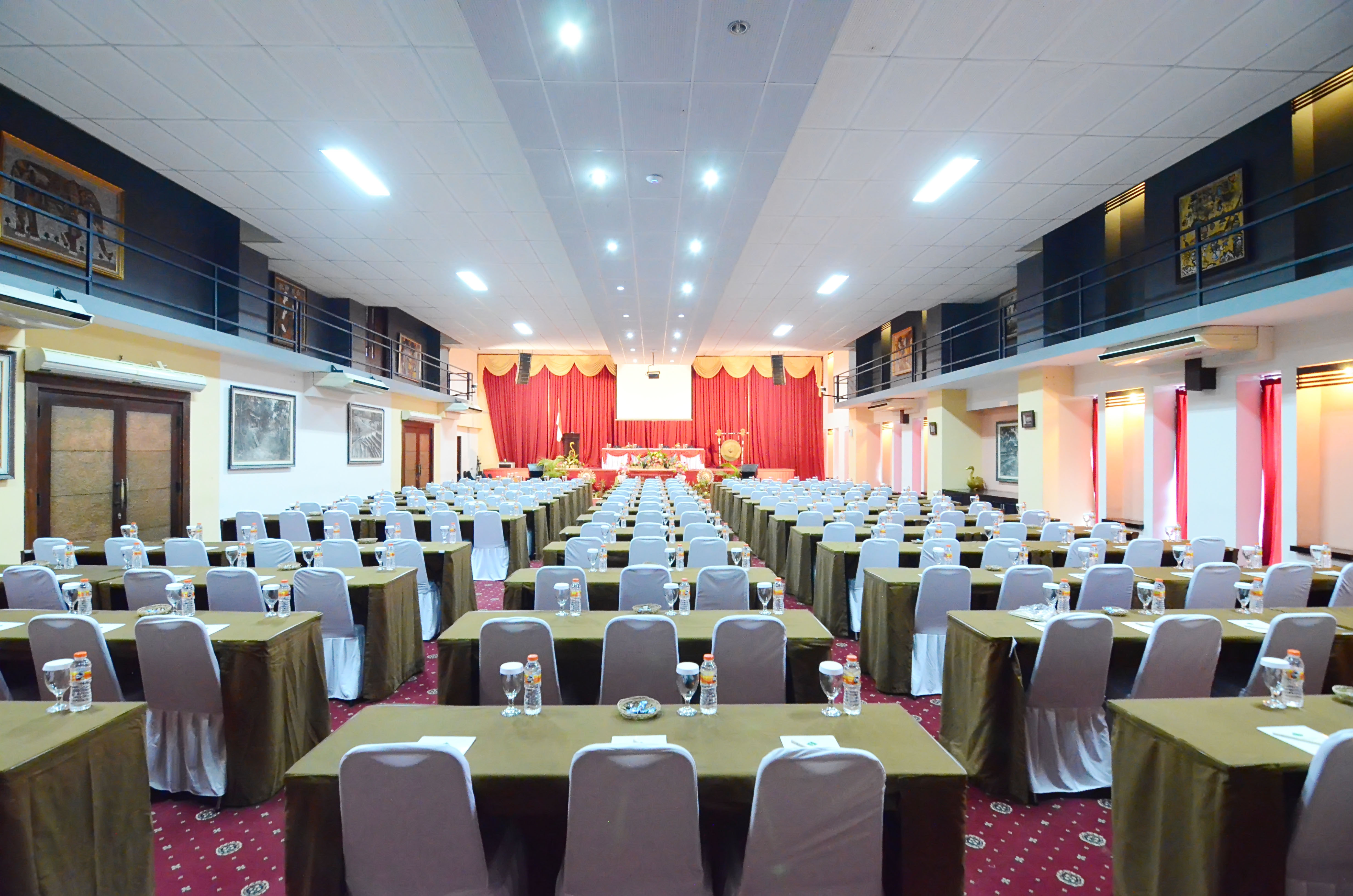 Grand Santhi