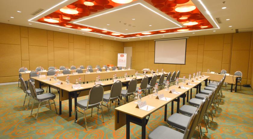 HARRIS Hotel & Conventions Denpasar Bali