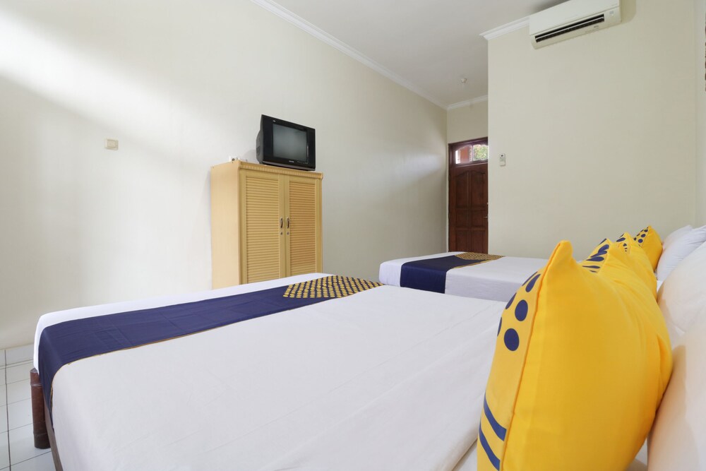 Hotel Aget Jaya Ii by OYO Rooms