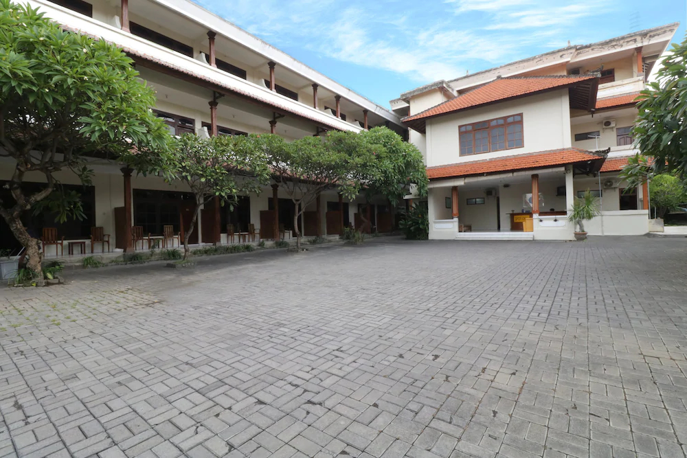 Hotel Aget Jaya Ii by OYO Rooms