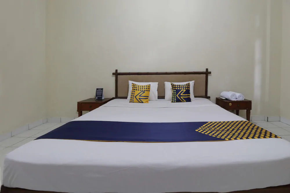 Hotel Aget Jaya Ii by OYO Rooms