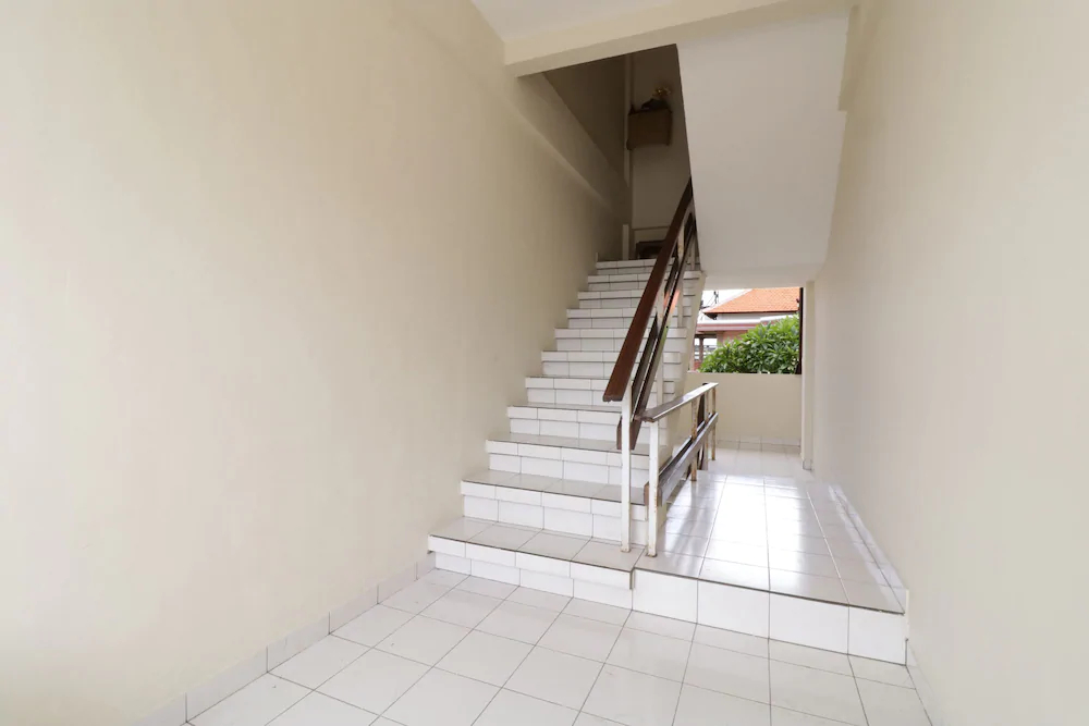 Hotel Aget Jaya Ii by OYO Rooms