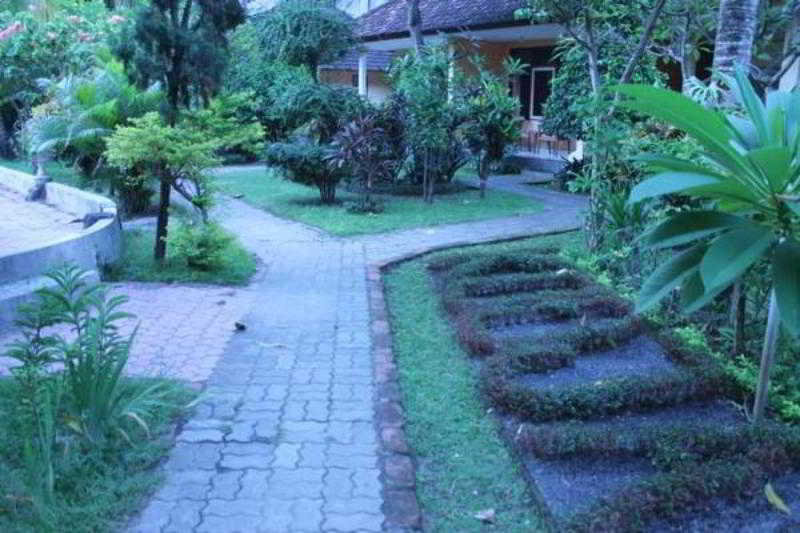 Super OYO 3261 Hotel Ratu