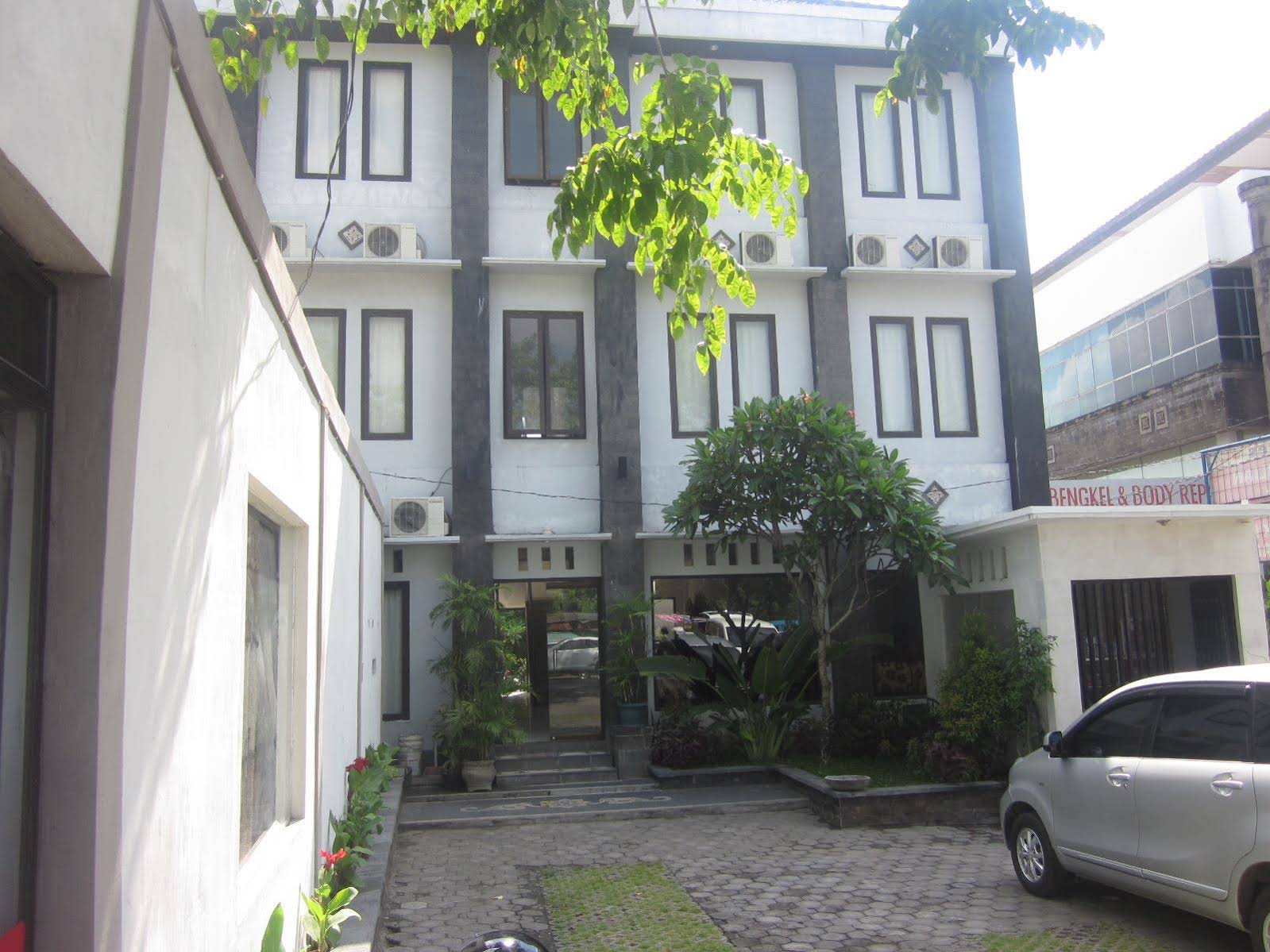 OYO 3156 Hotel Warta Dua