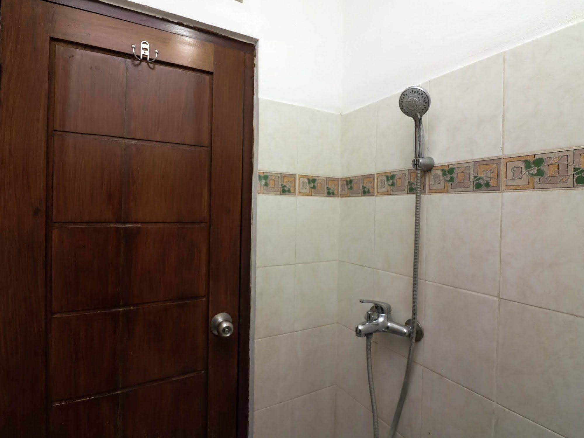 Super OYO 91495 Hotel Indah Residence