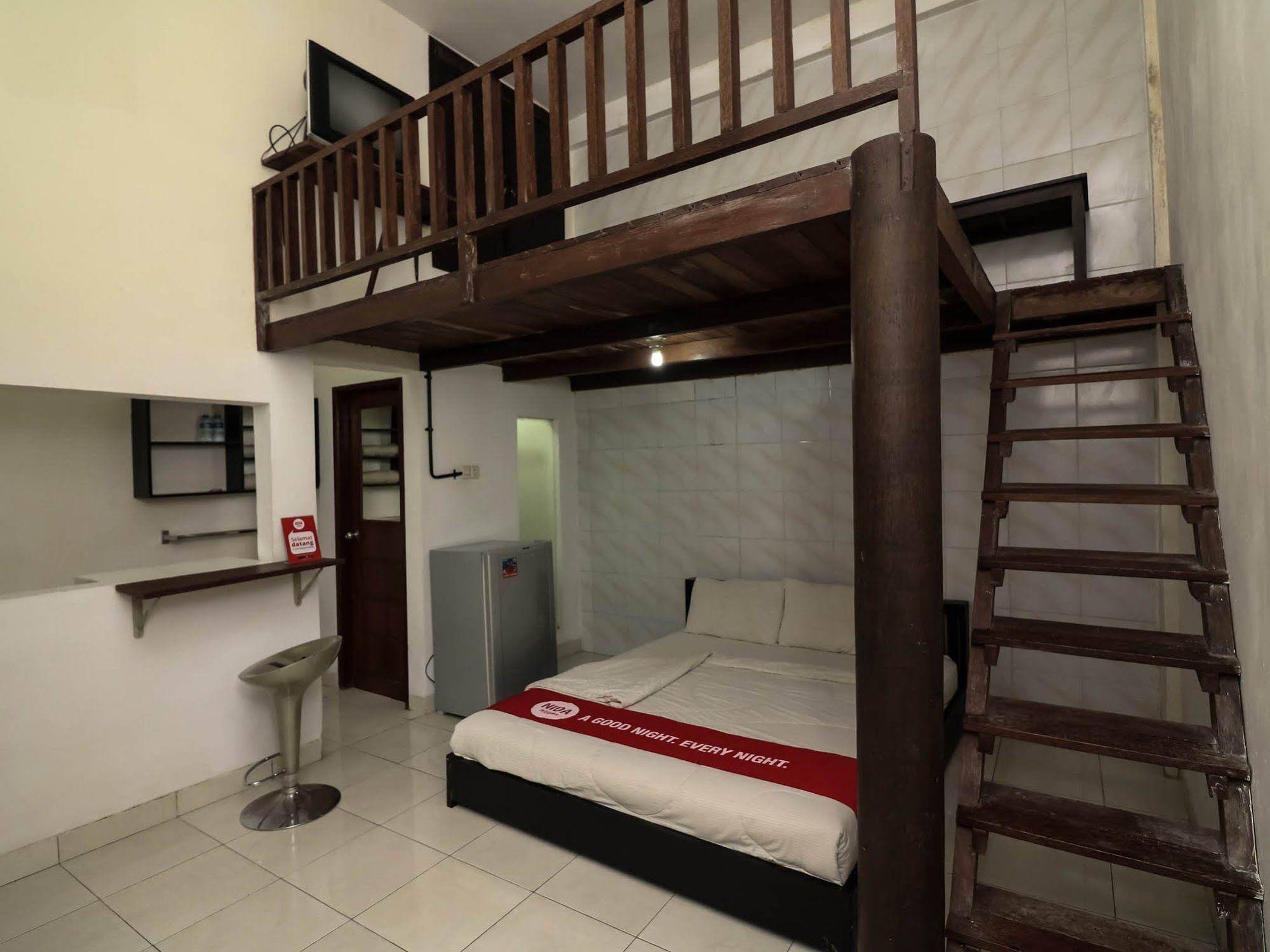 Super OYO 91495 Hotel Indah Residence