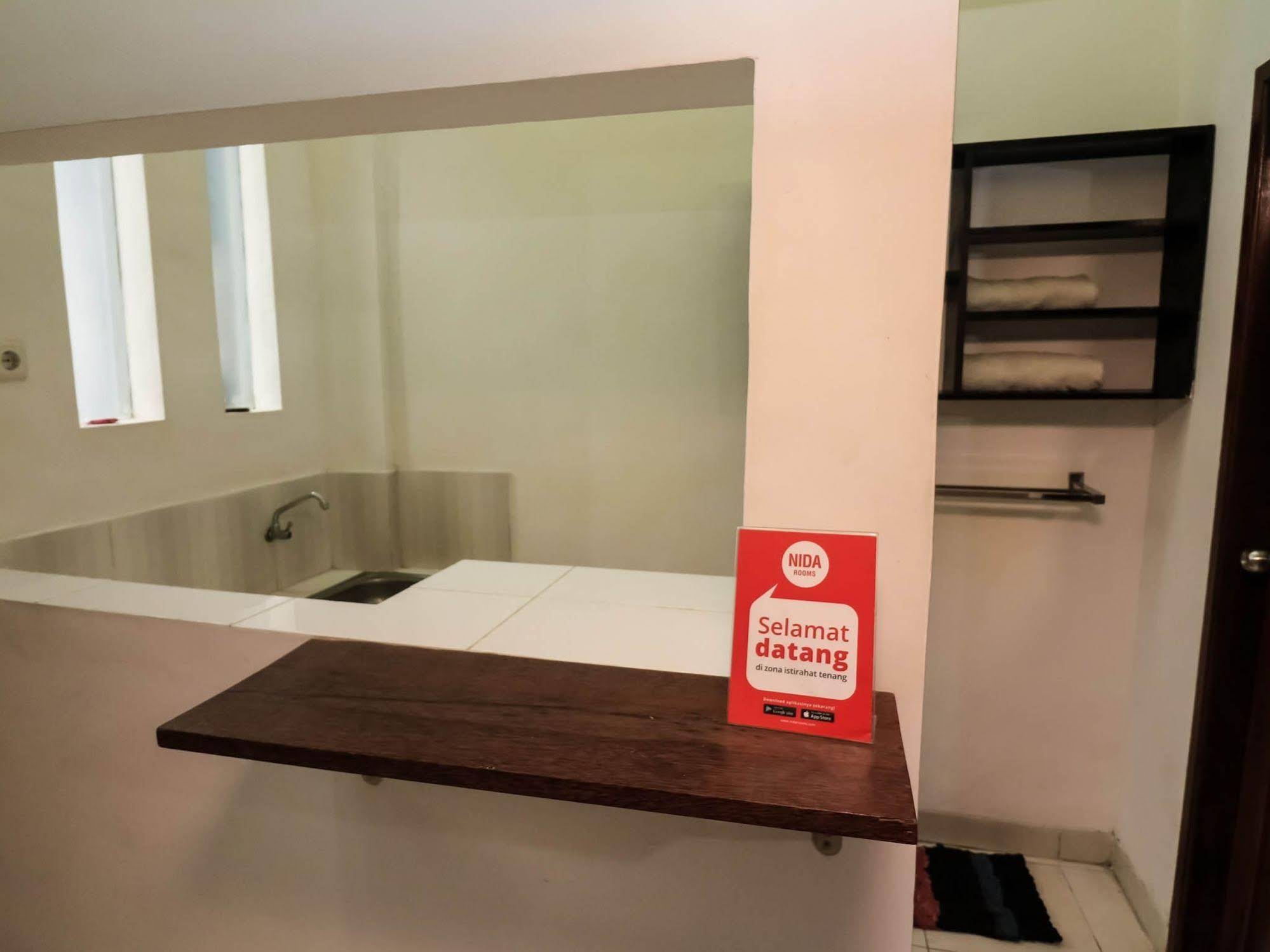 Super OYO 91495 Hotel Indah Residence