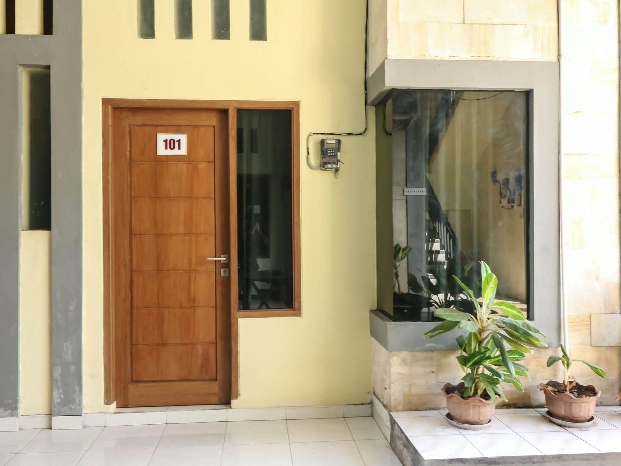 Super OYO 91495 Hotel Indah Residence