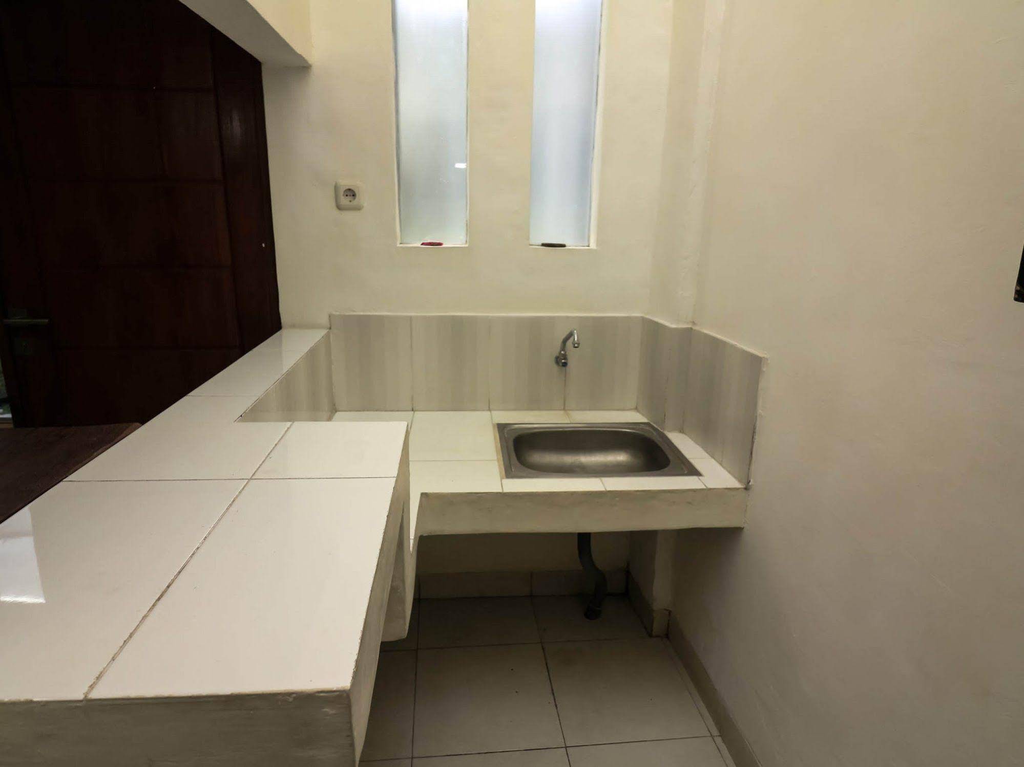 Super OYO 91495 Hotel Indah Residence