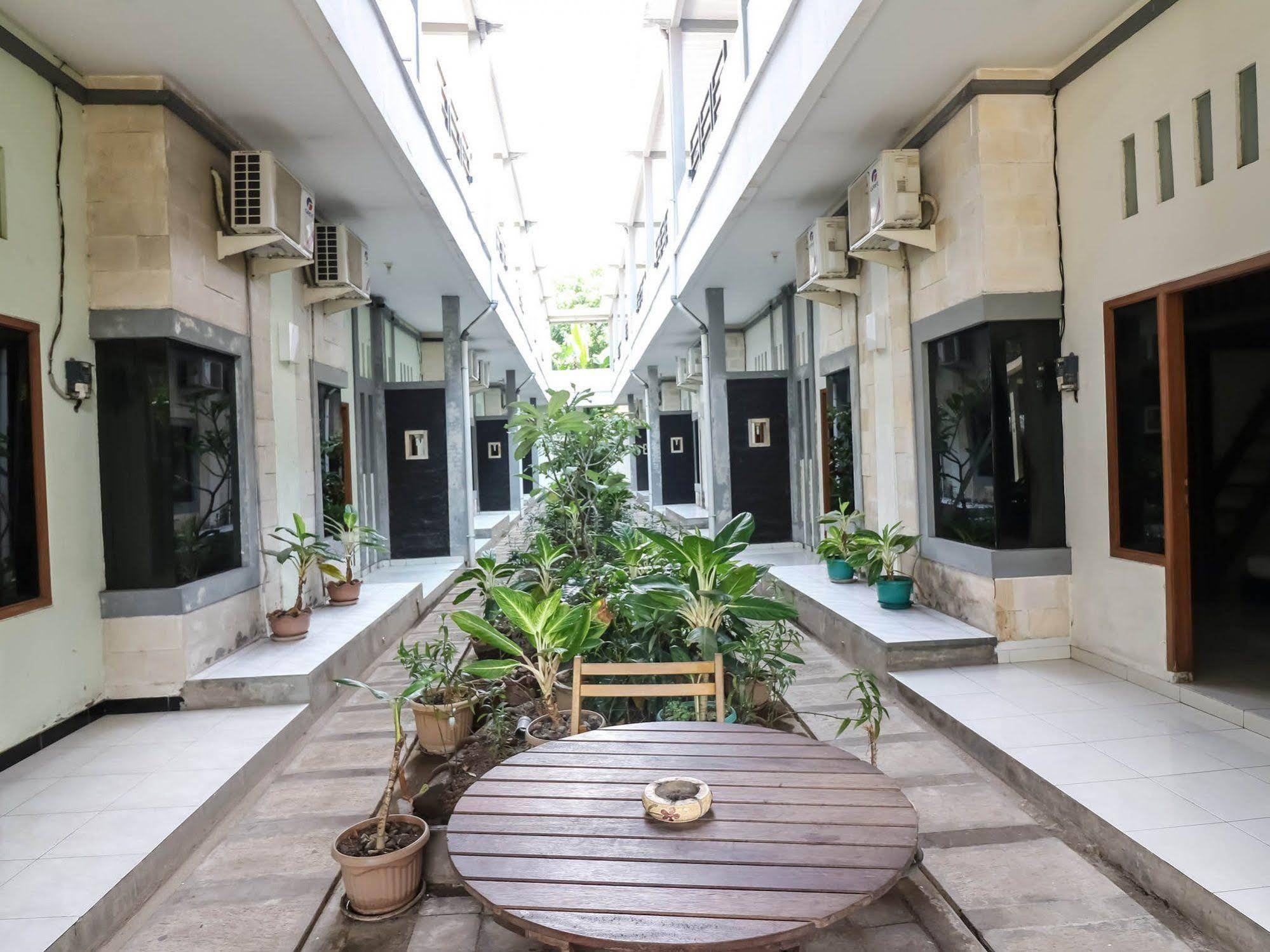 Super OYO 91495 Hotel Indah Residence