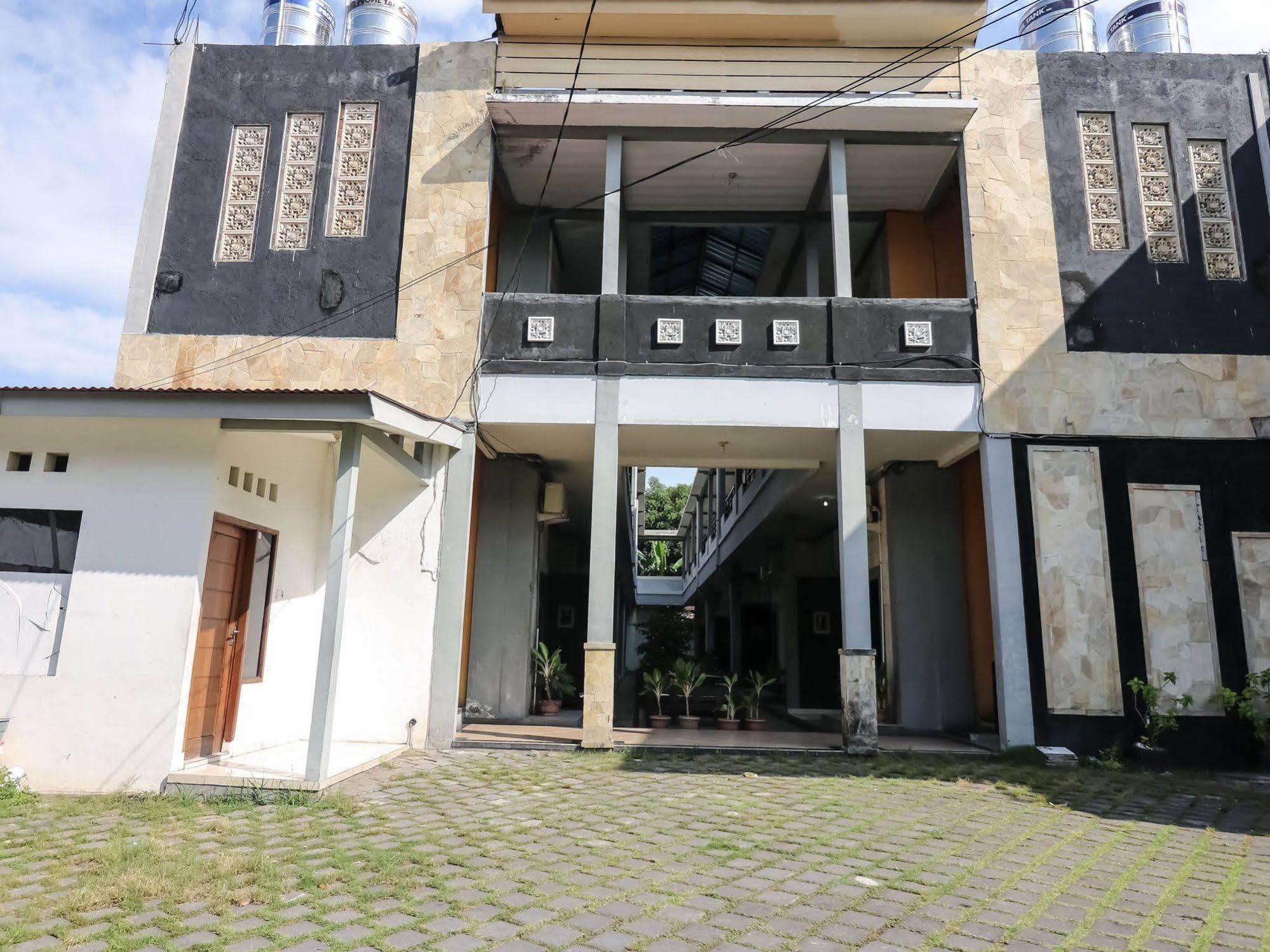 Super OYO 91495 Hotel Indah Residence