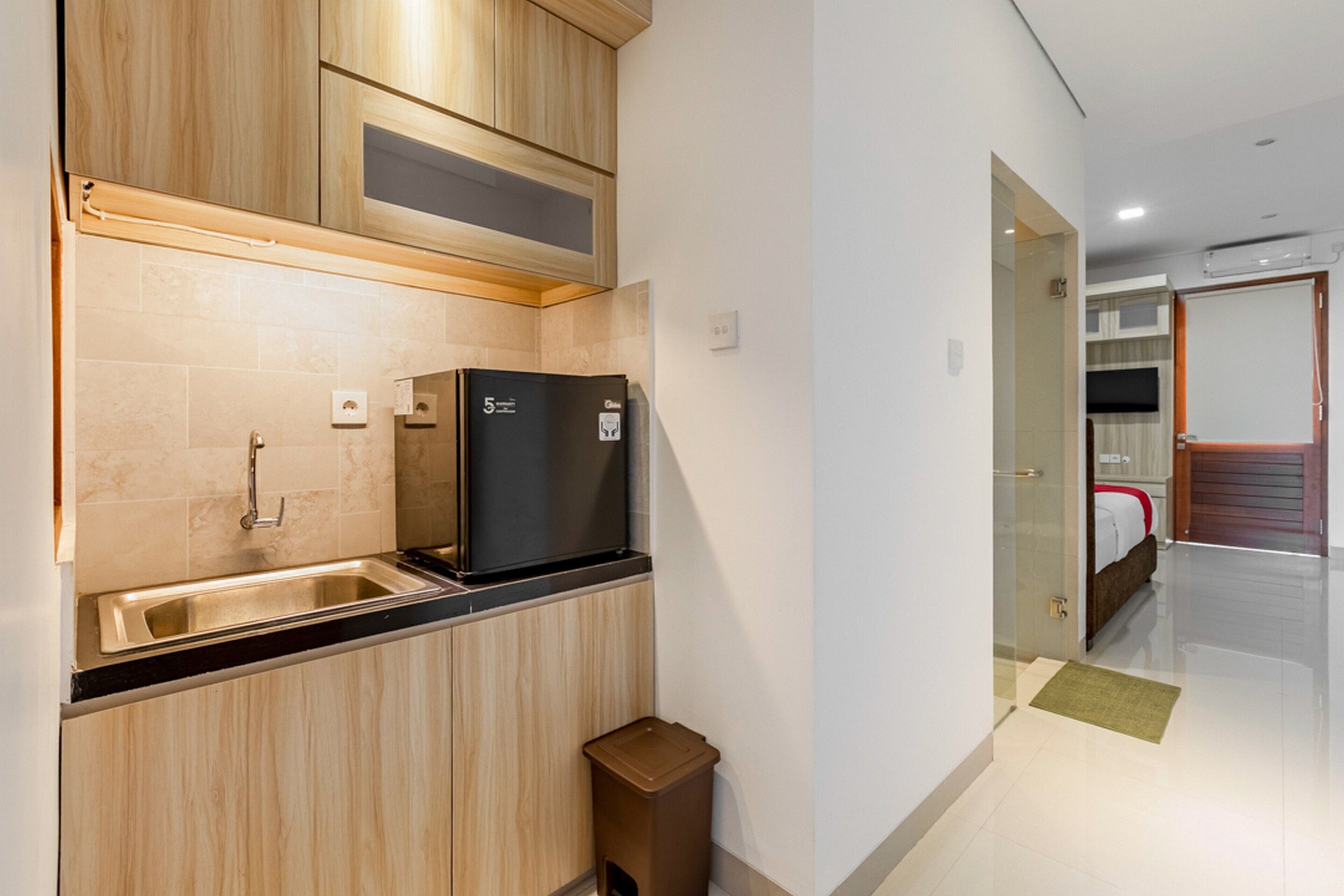 Indraprastha Residence by RedDoorz