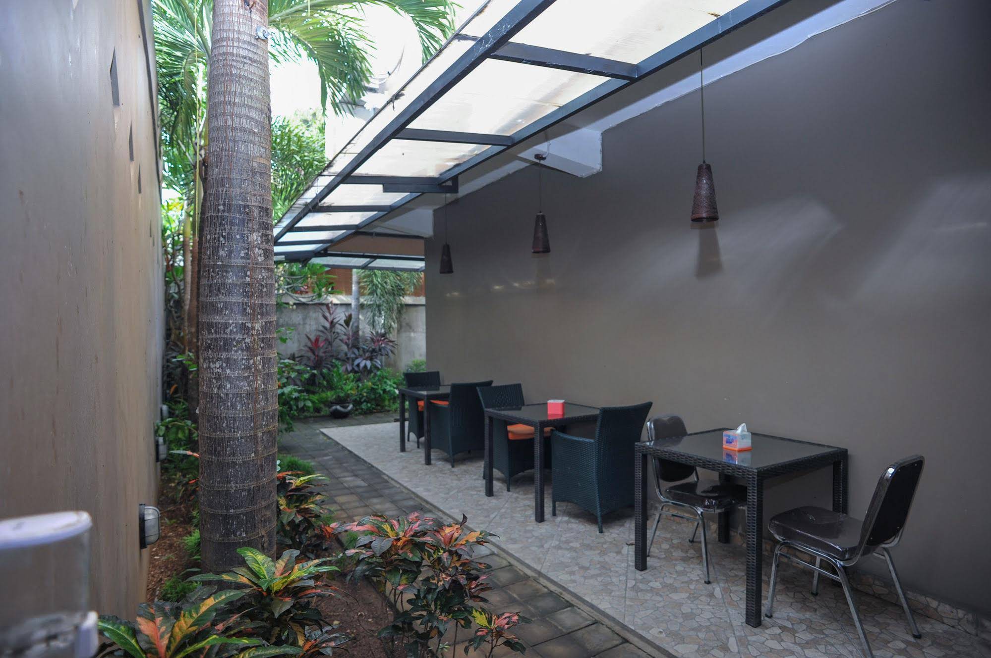 Mahatma Residence by Airyrooms