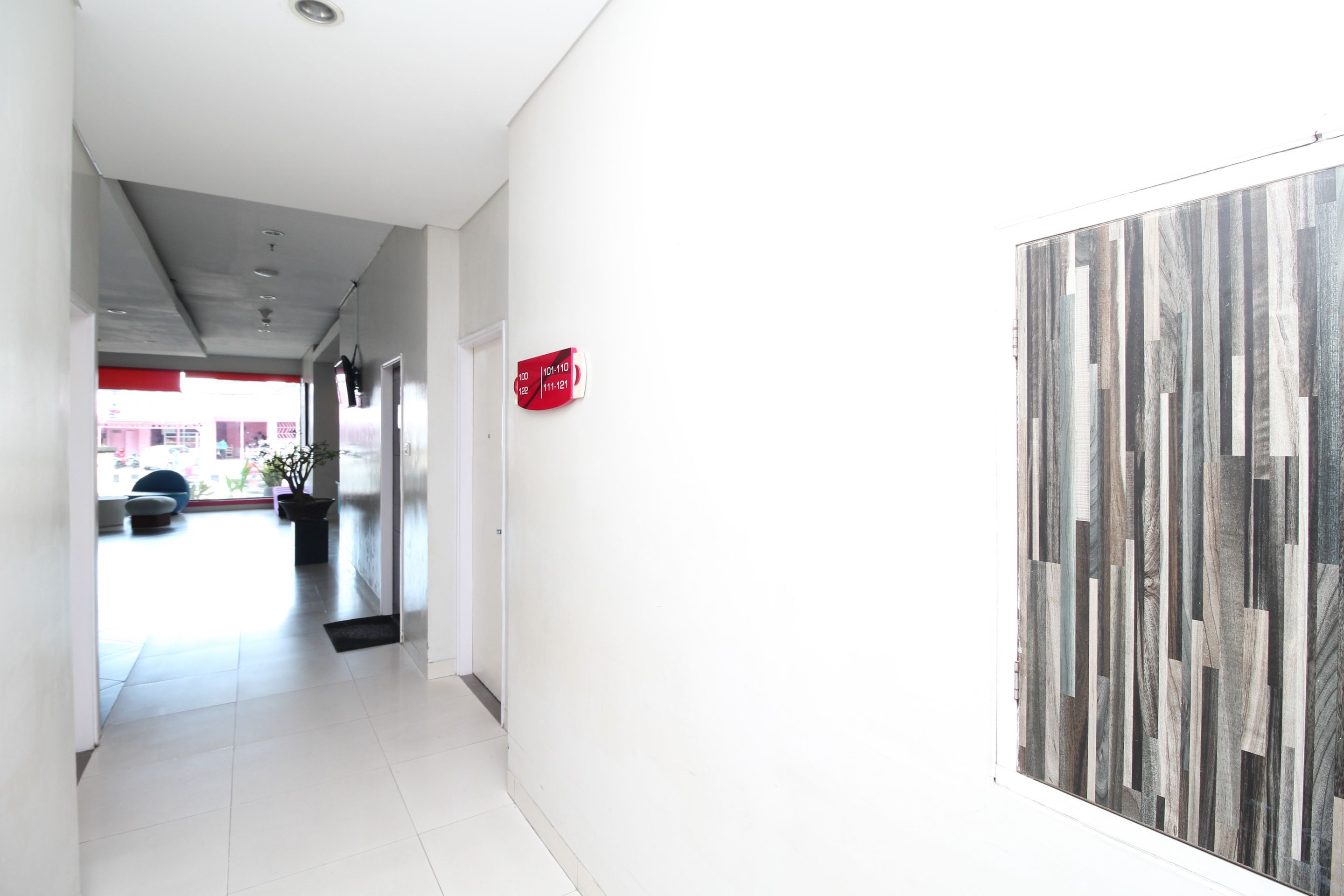 Merak Lifestyle Hotel by Airy Rooms