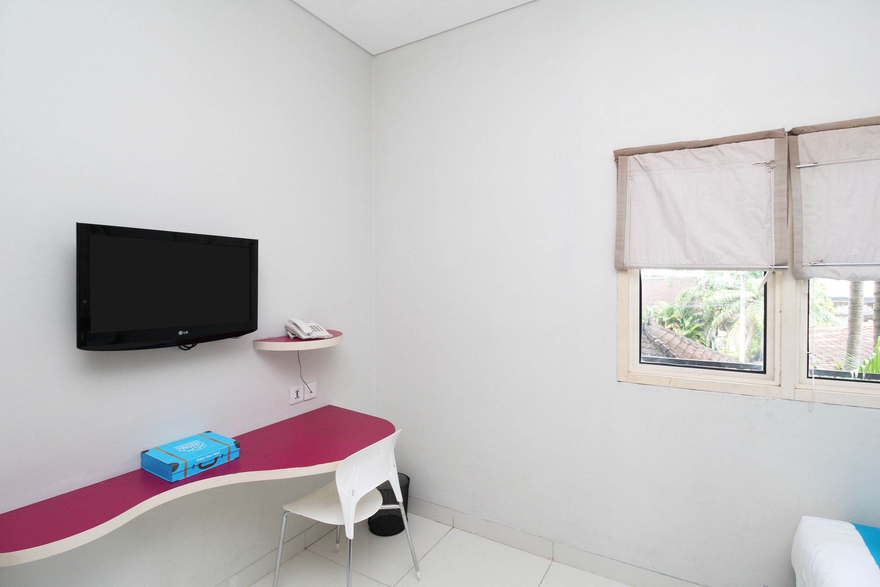 Merak Lifestyle Hotel by Airy Rooms