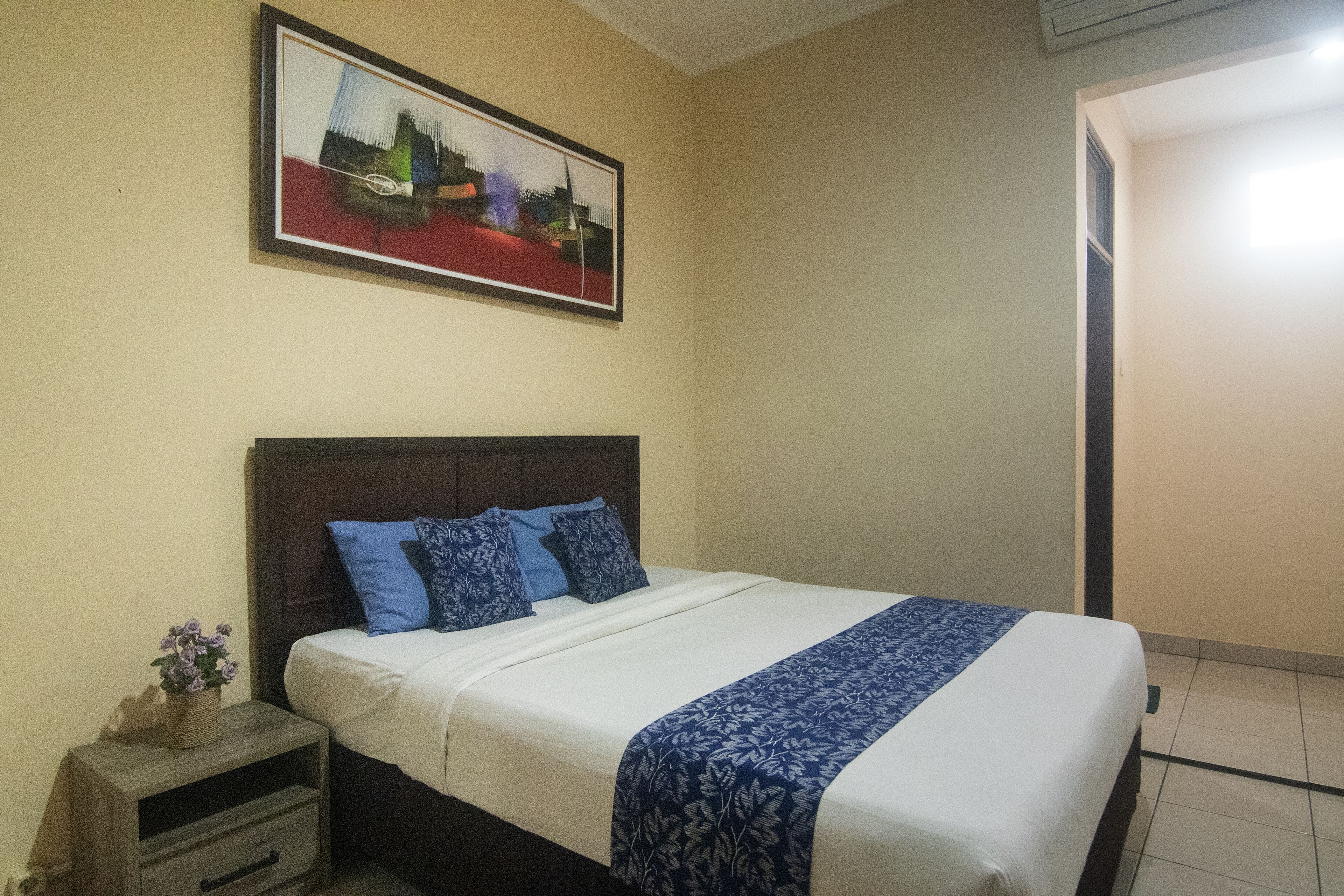 Miraa Guest House & Resto By Ghayatri
