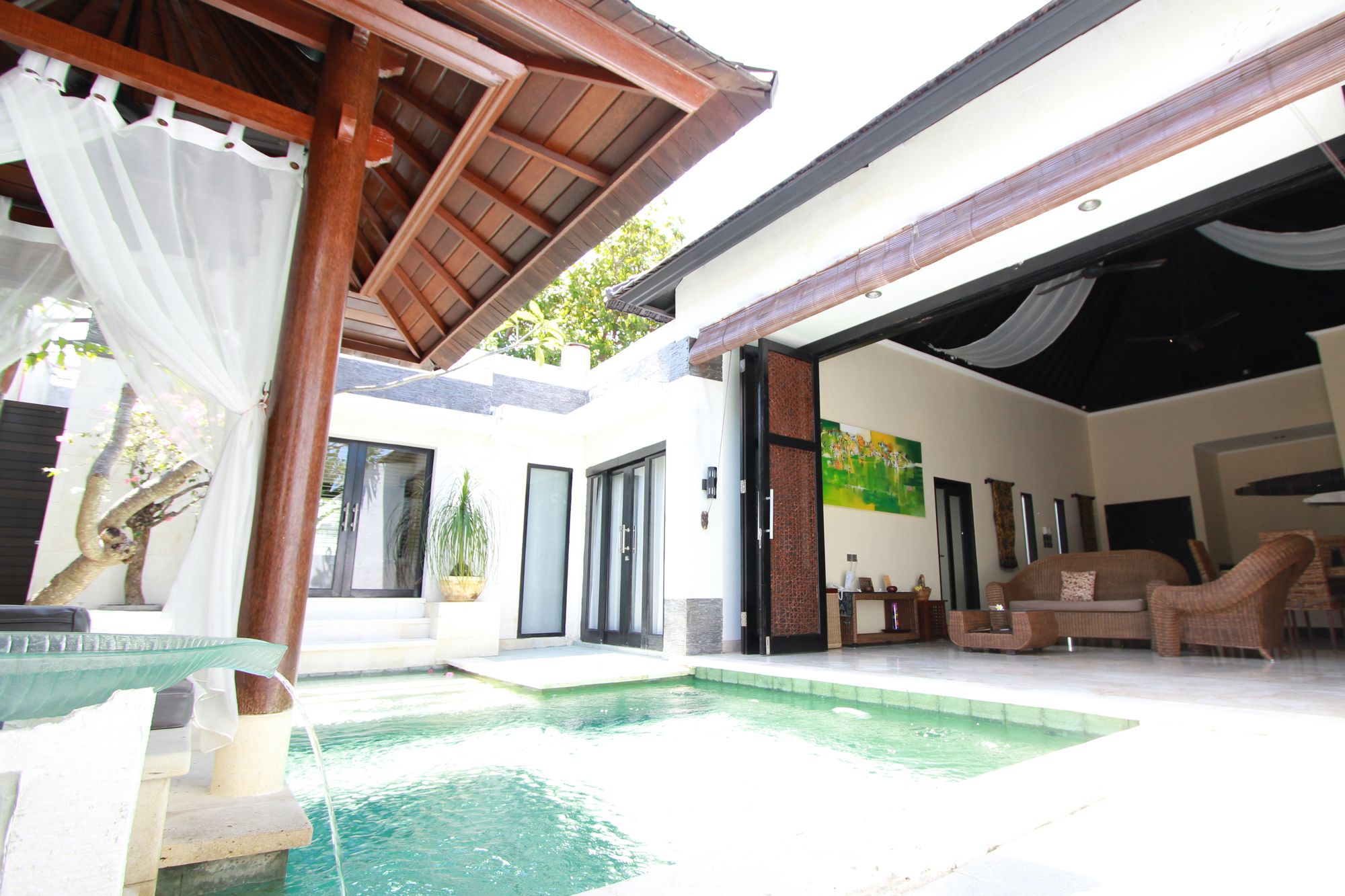 Nike Villas