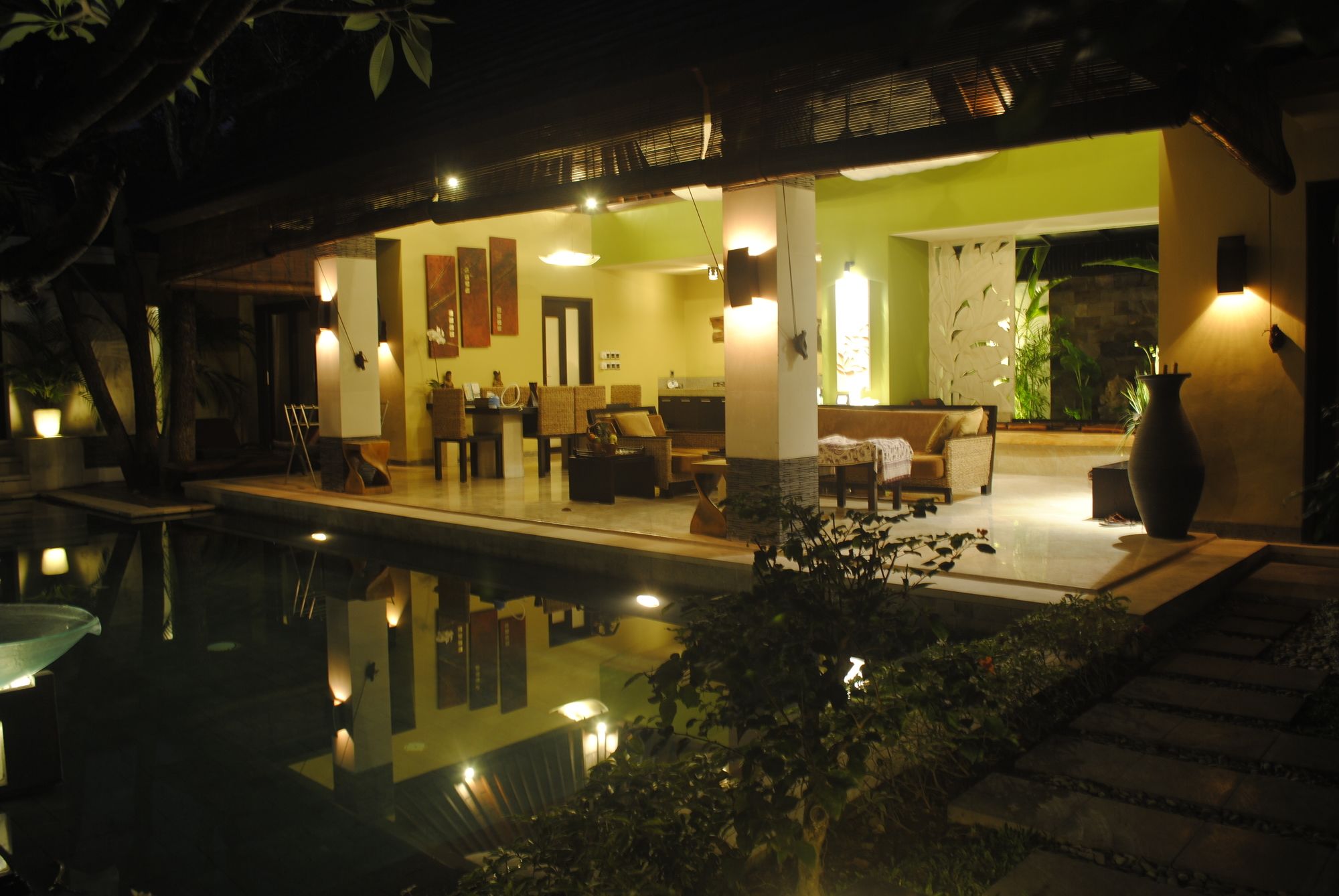 Nike Villas