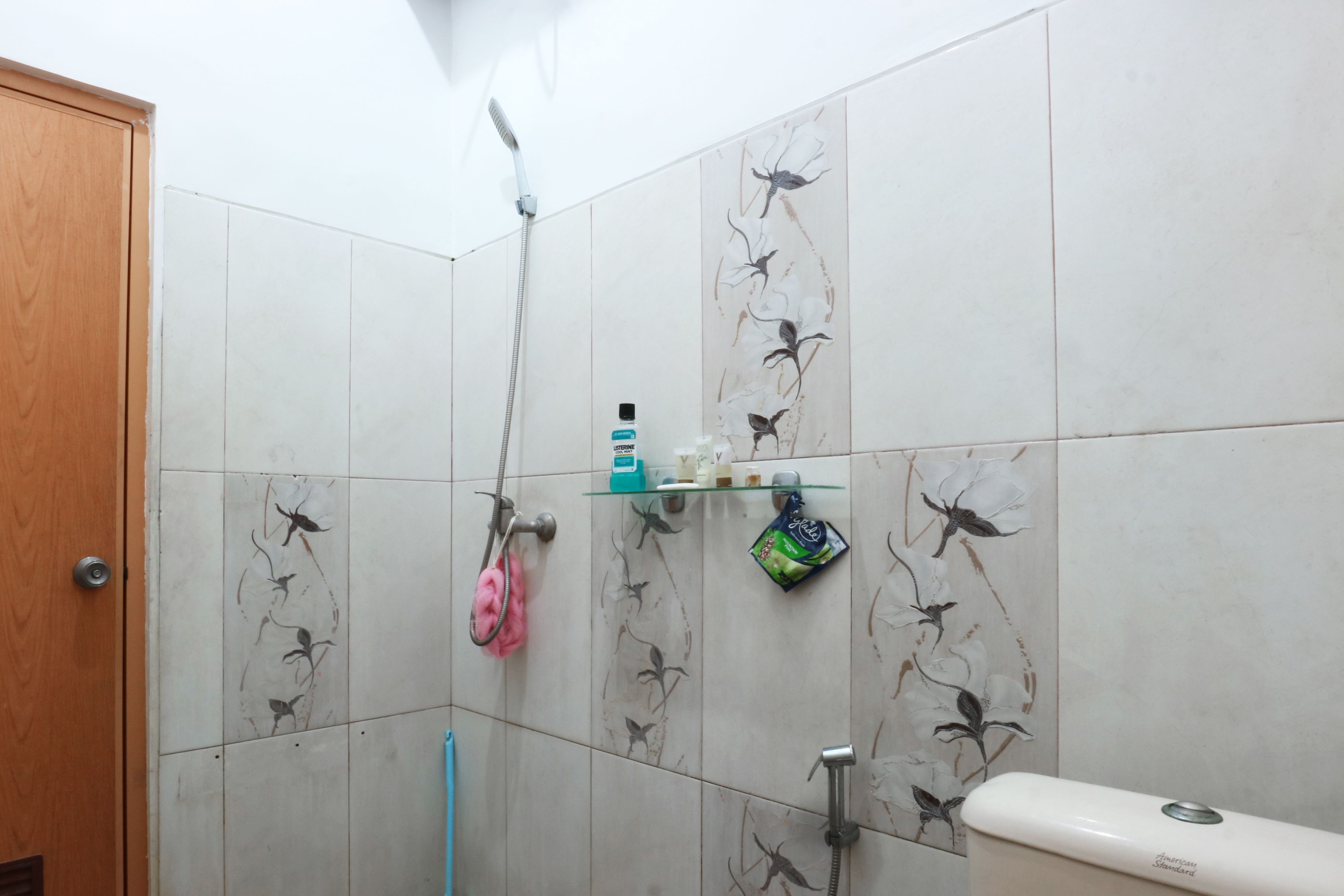 Nira Guest House