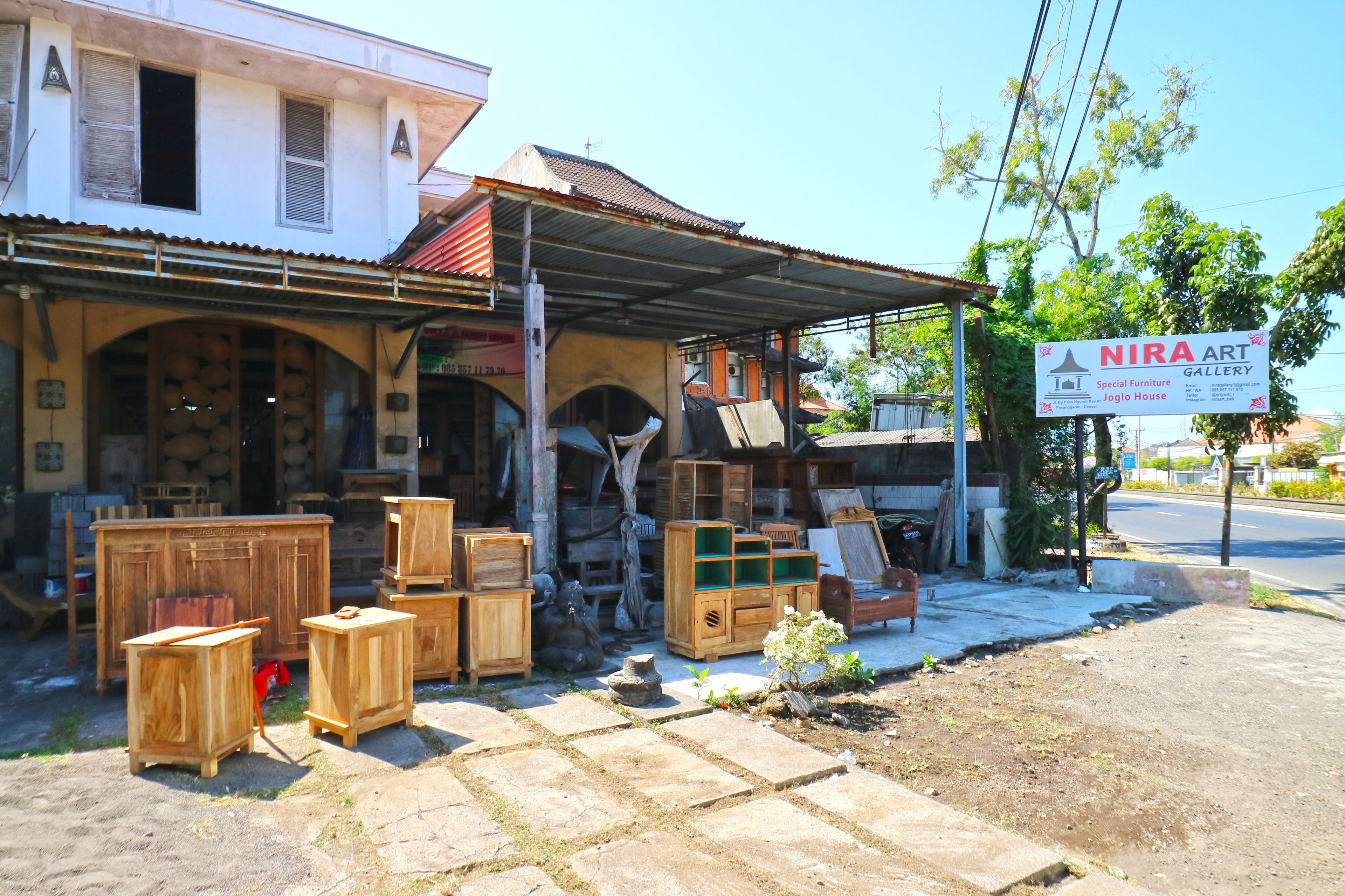 Nira Guest House