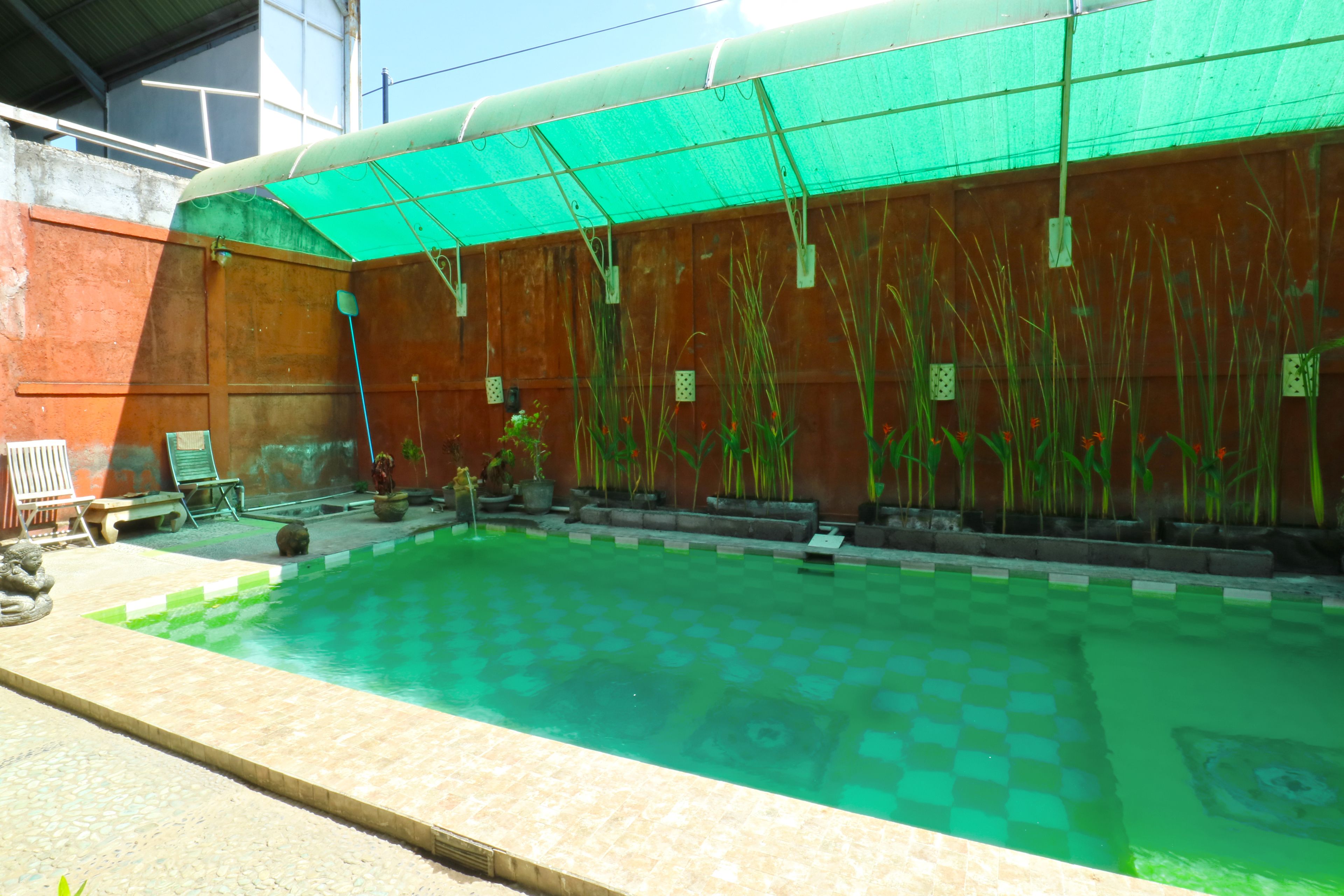 Nira Guest House