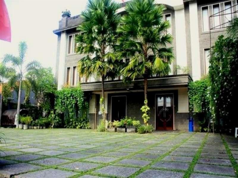Nirwana Suites