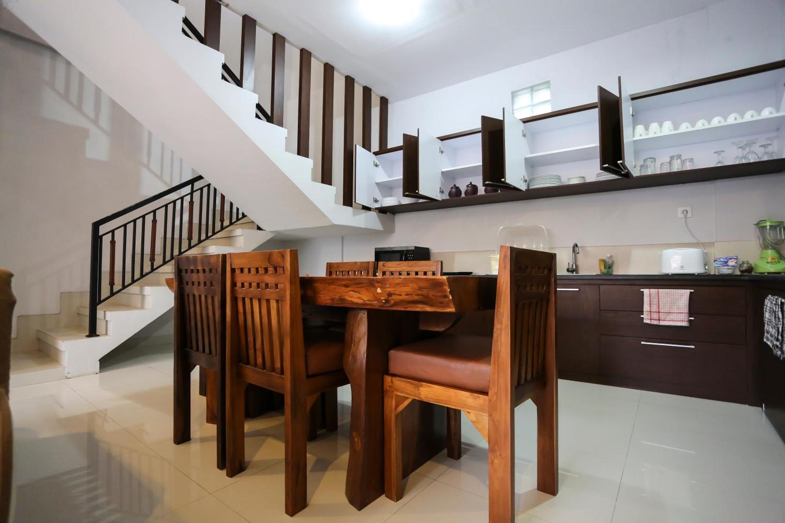 Nyoman Villa