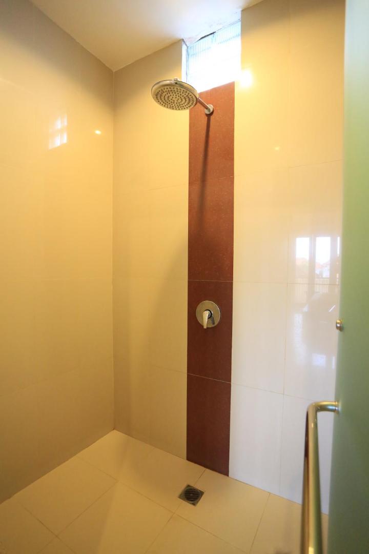 Nyoman Villa