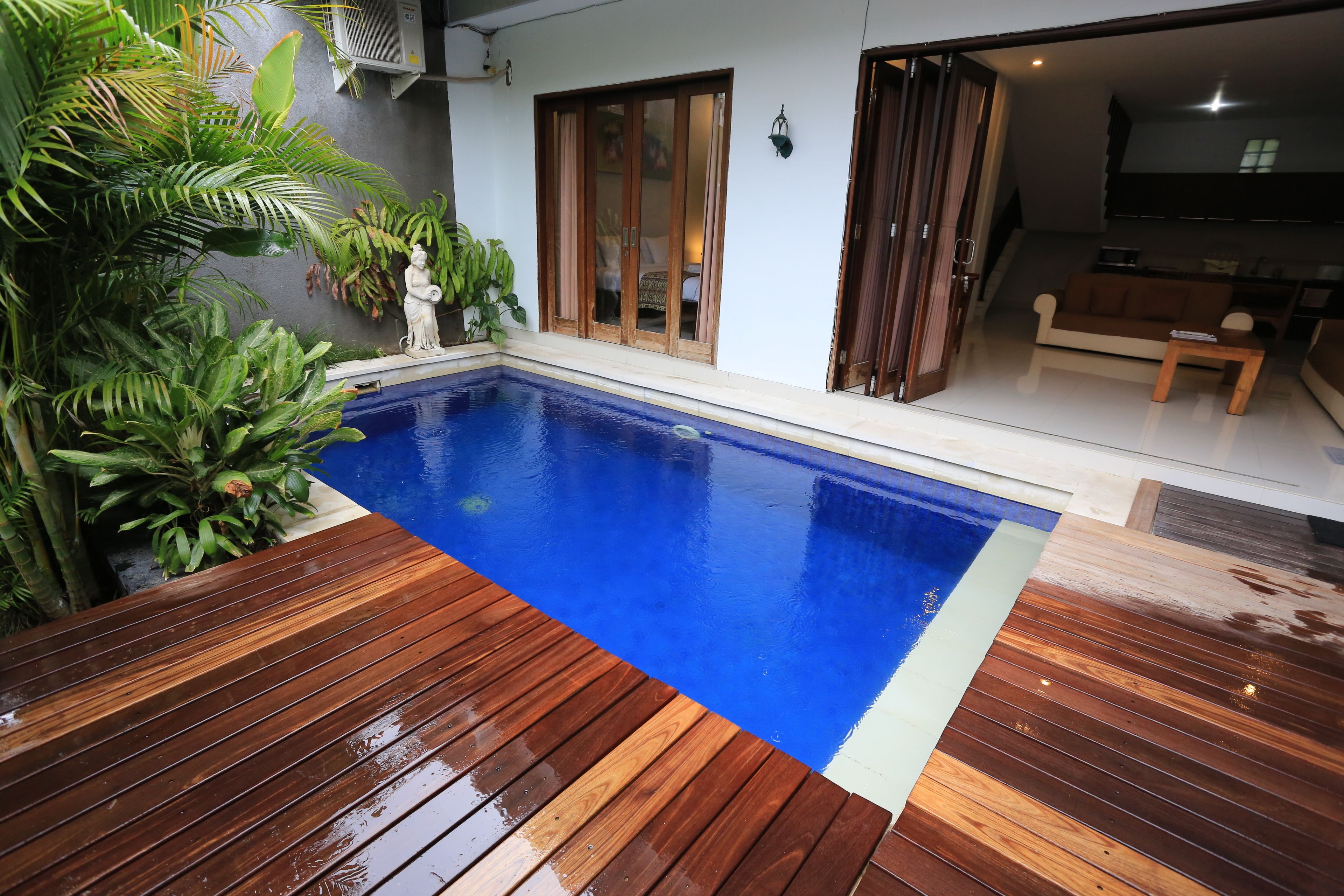 Nyoman Villa