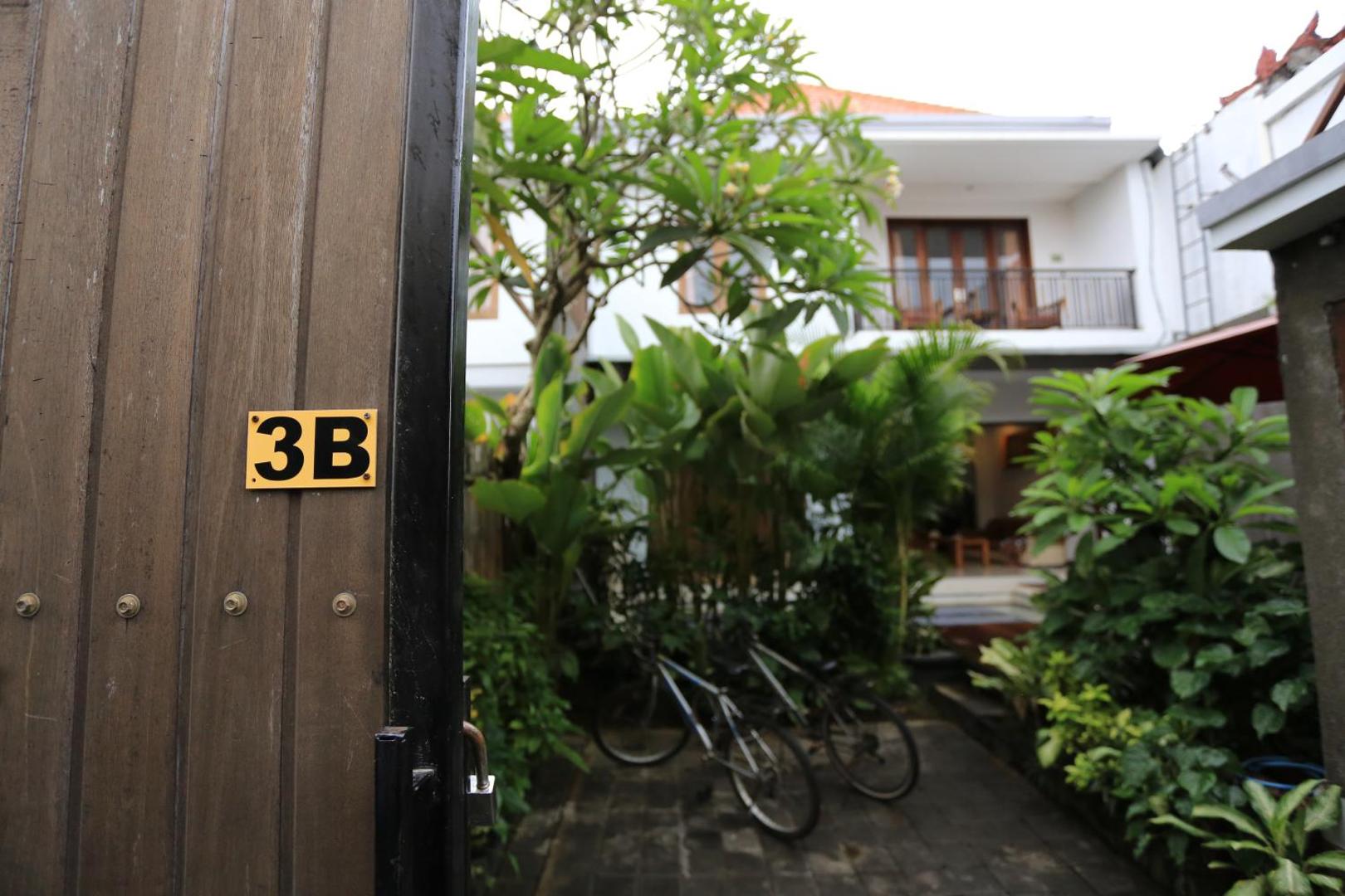 Nyoman Villa