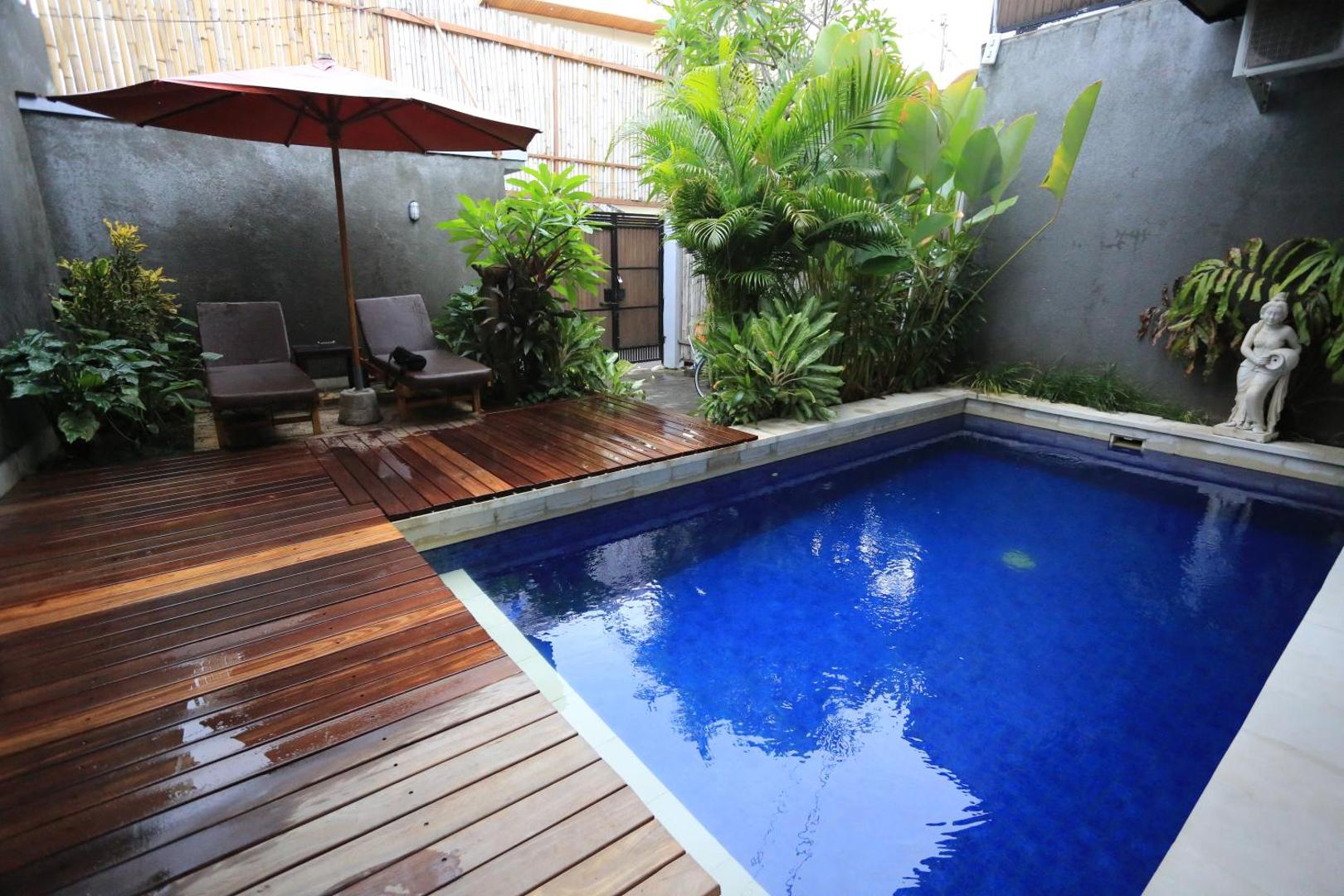 Nyoman Villa
