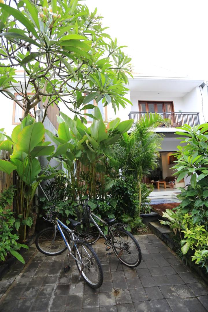 Nyoman Villa