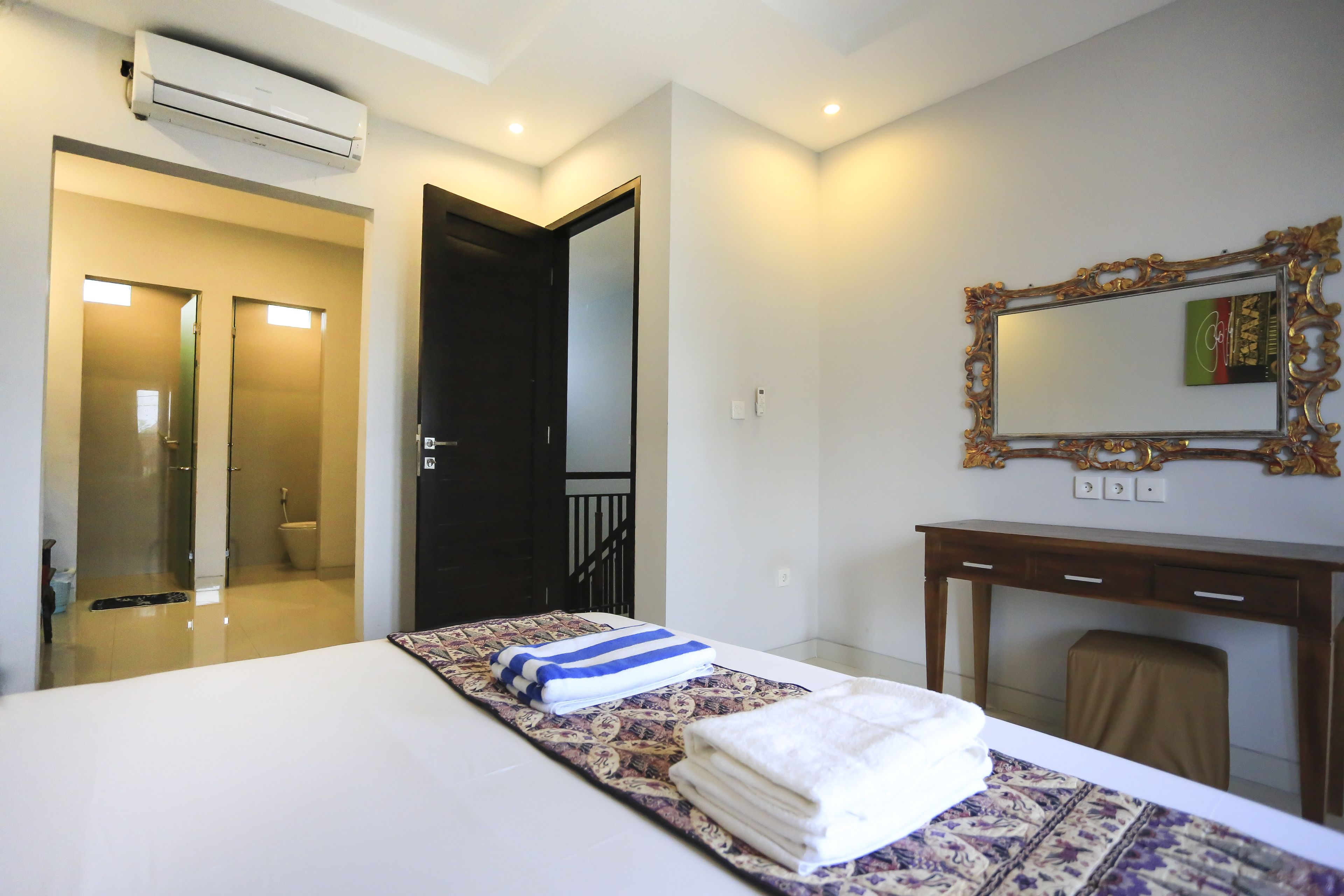Nyoman Villa