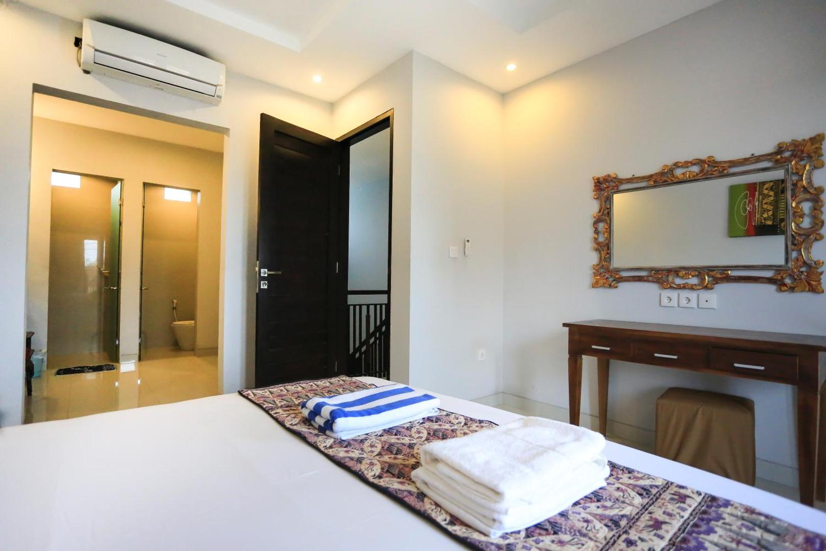 Nyoman Villa