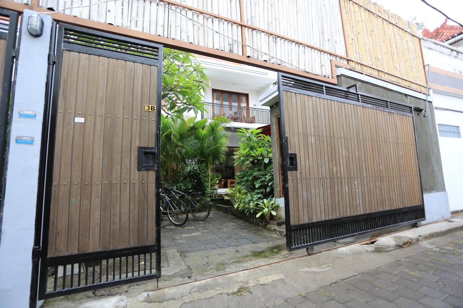 Nyoman Villa
