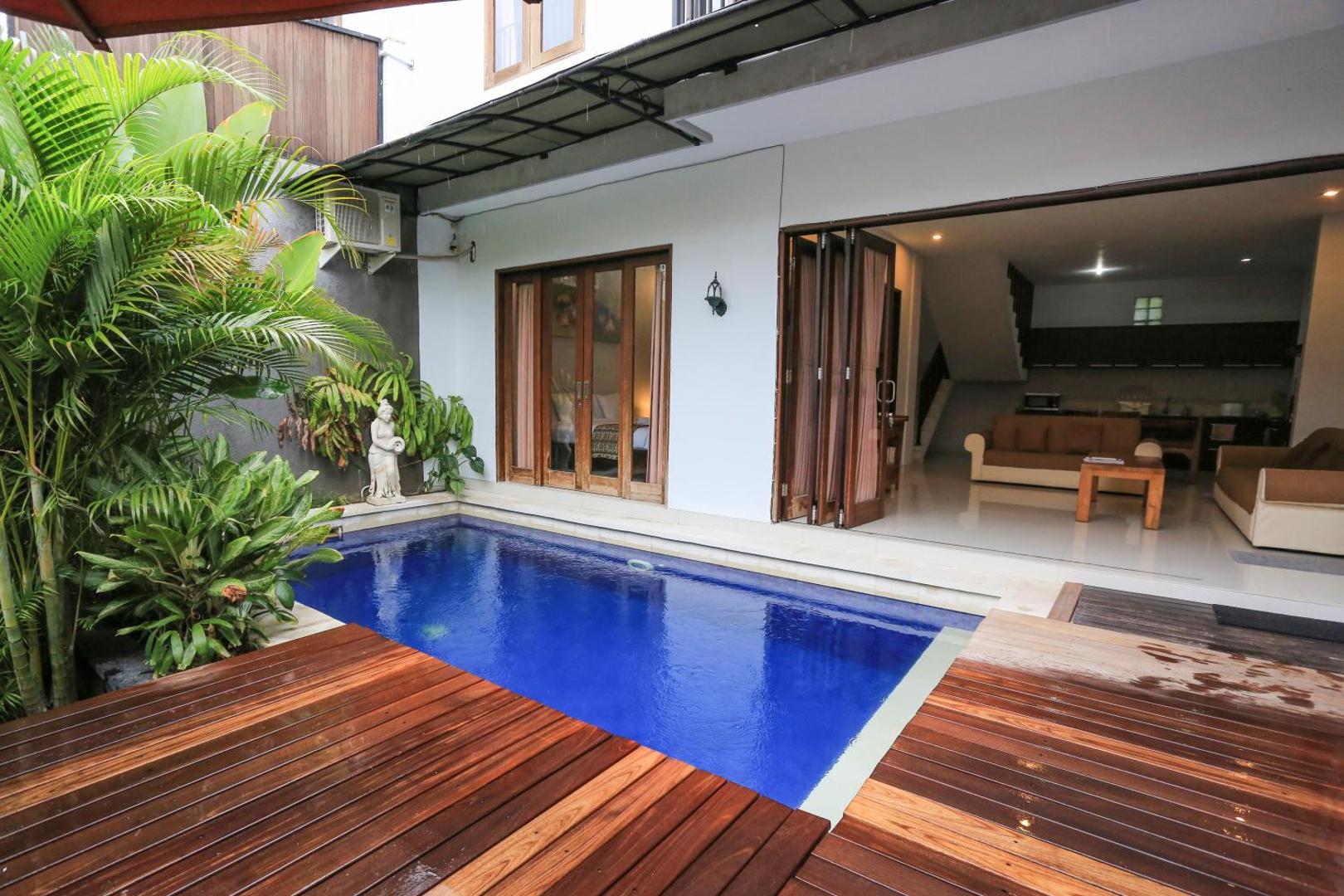 Nyoman Villa