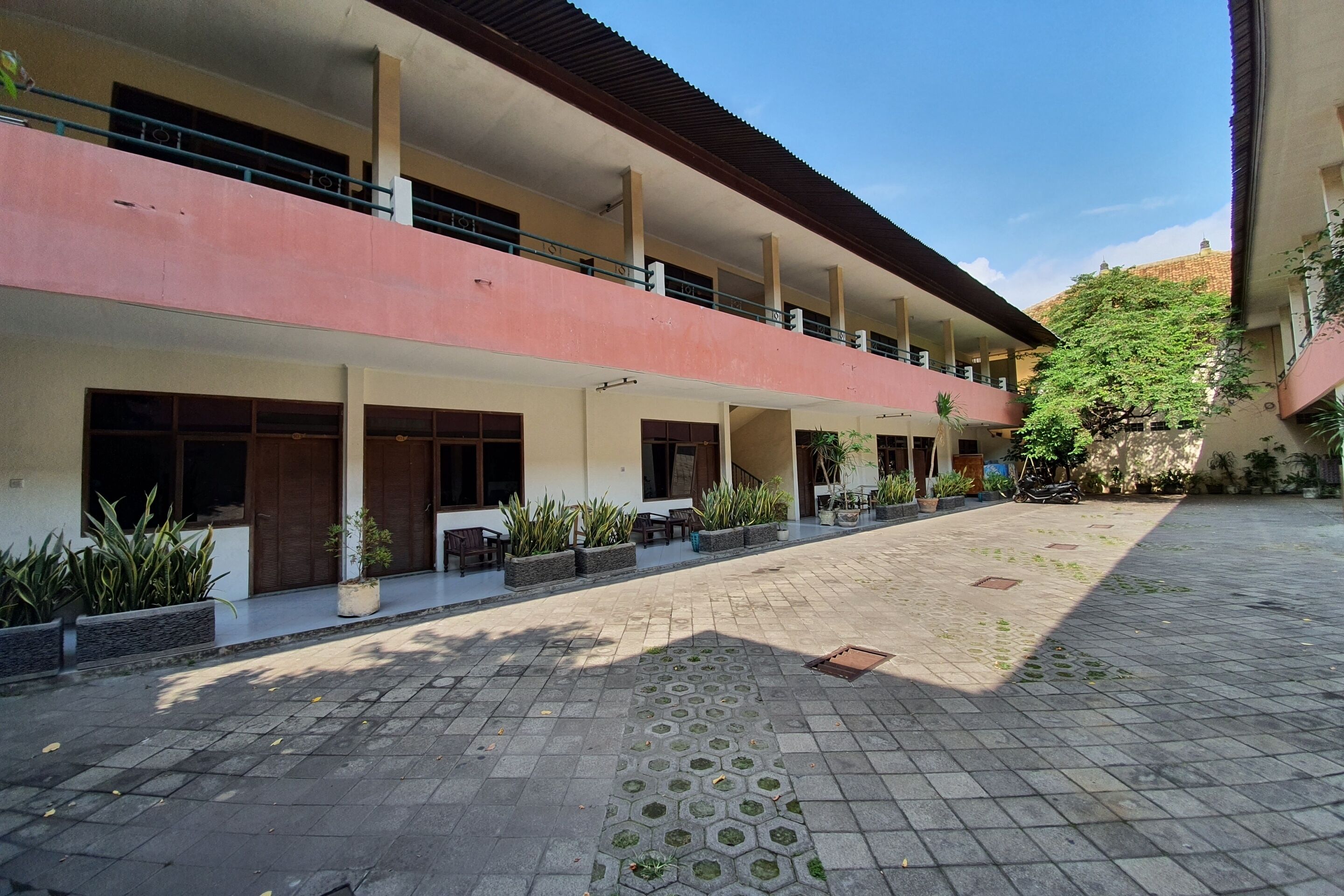 OYO 2992 Hotel Likita