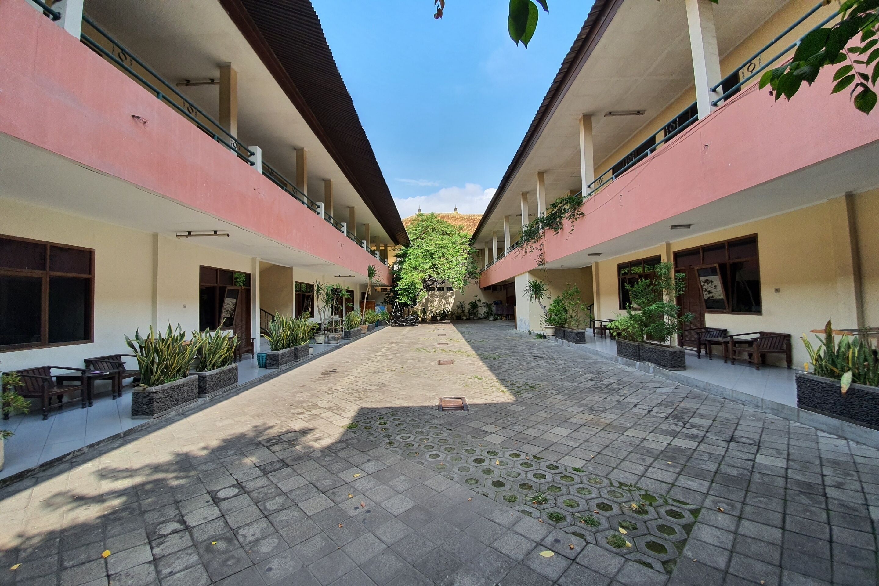 OYO 2992 Hotel Likita