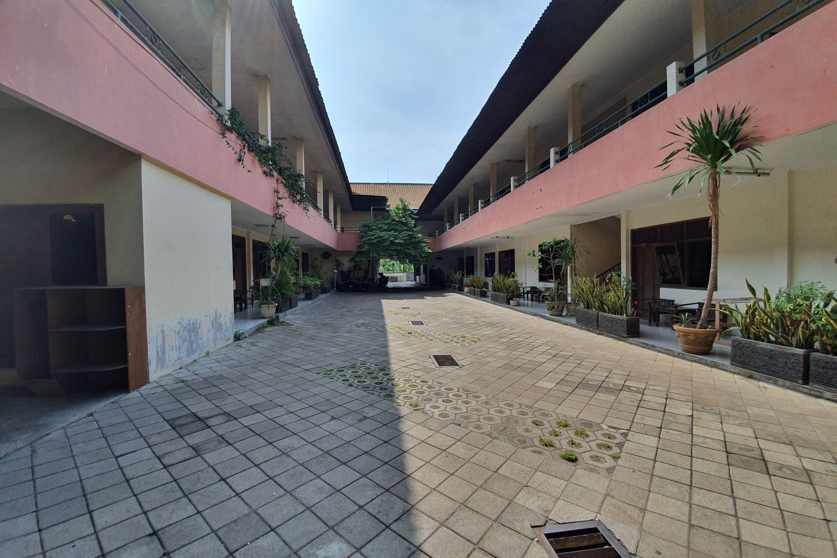 OYO 2992 Hotel Likita