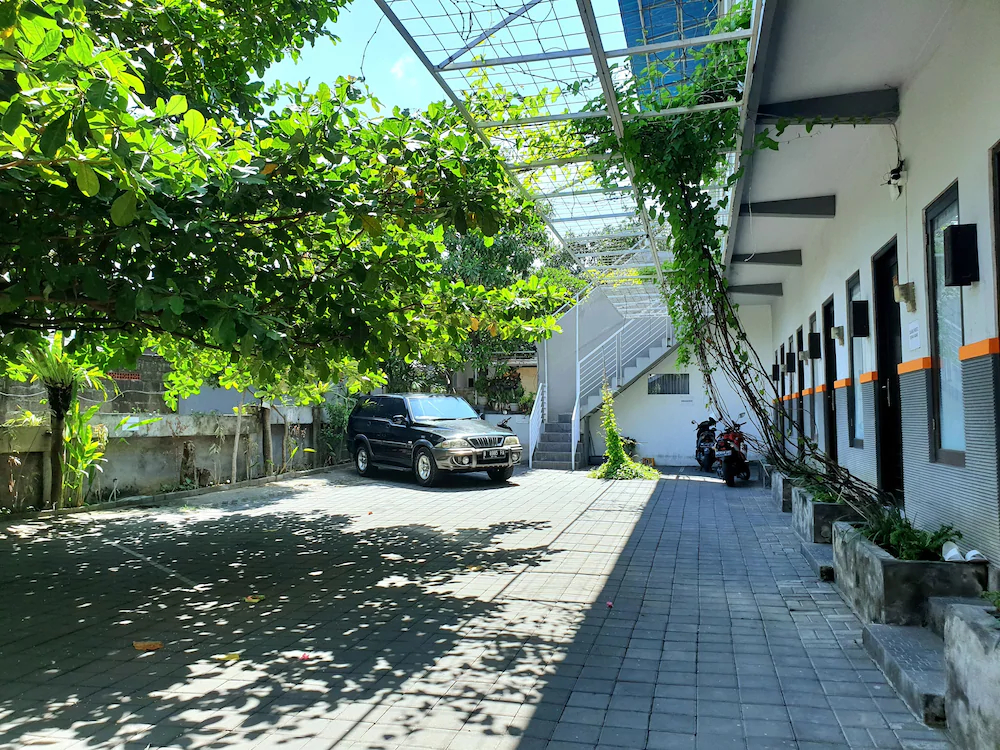 Piliau Residence
